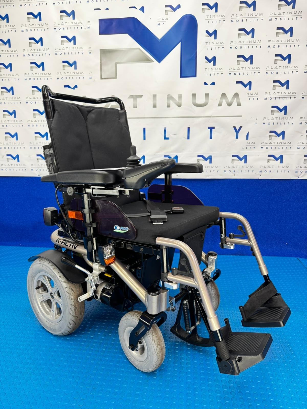 Kymco K Activ Powerchair 6mph RWD Electric Wheelchair Mobility 1944 kymco-k-activ-powerchair-6mph-rwd-electric-wheelchair-mobility-1944
