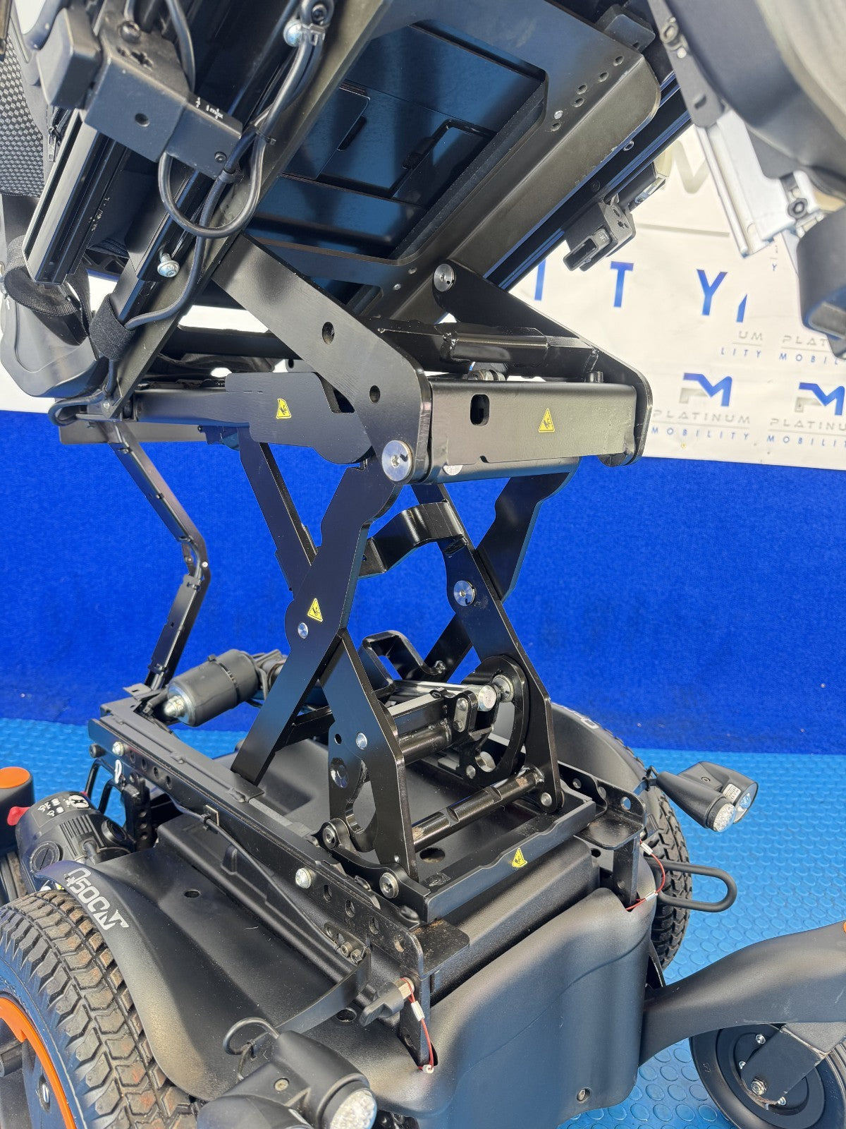 SUNRISE QUICKIE Q500M 6MPH ELECTRIC WHEELCHAIR RISER AND TILT POWERCHAIR 1983