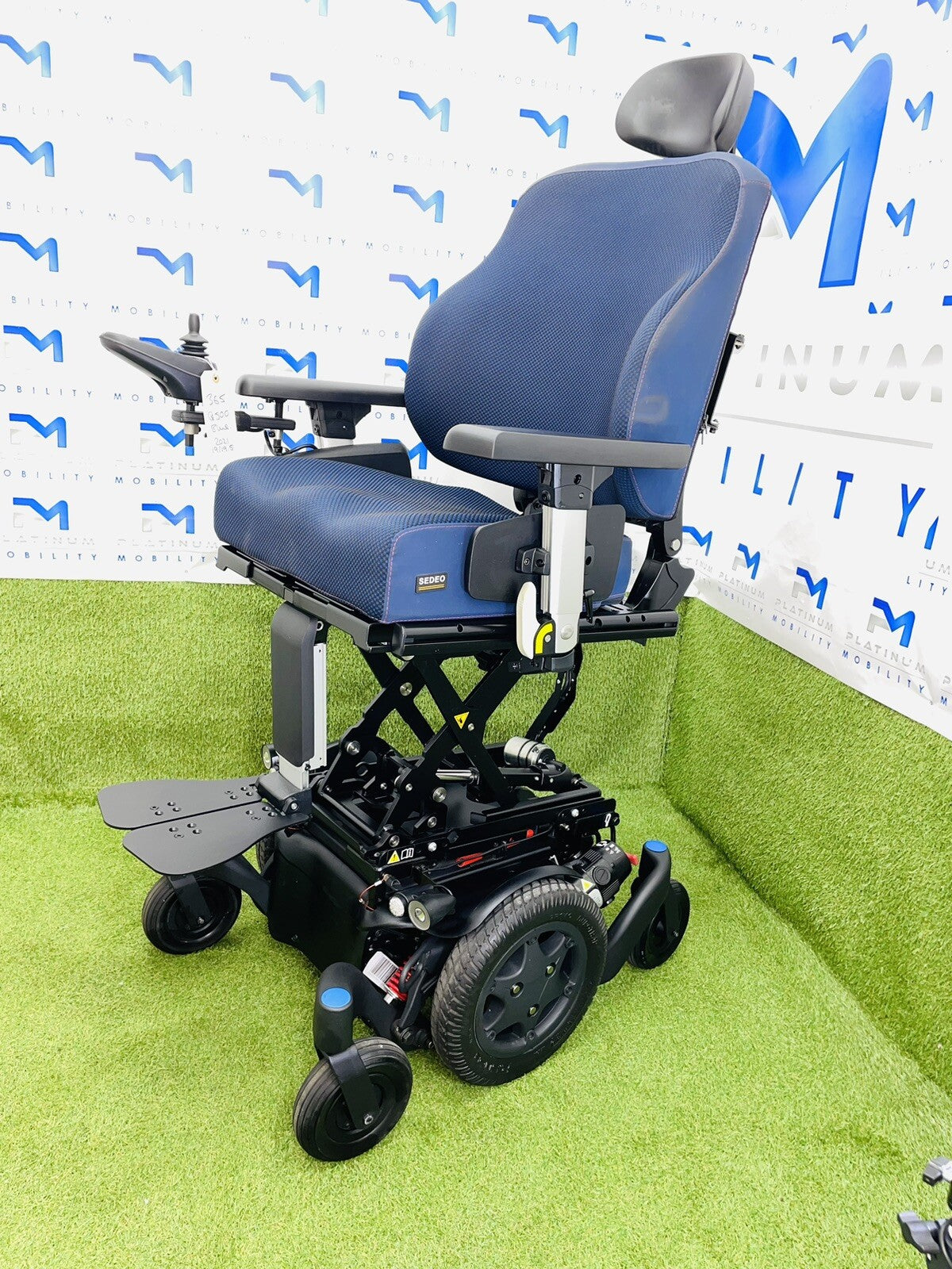 SUNRISE QUICKIE Q500M 6MPH ELECTRIC RISE MOBILITY POWERCHAIR WHEELCHAIR M2 Q6
