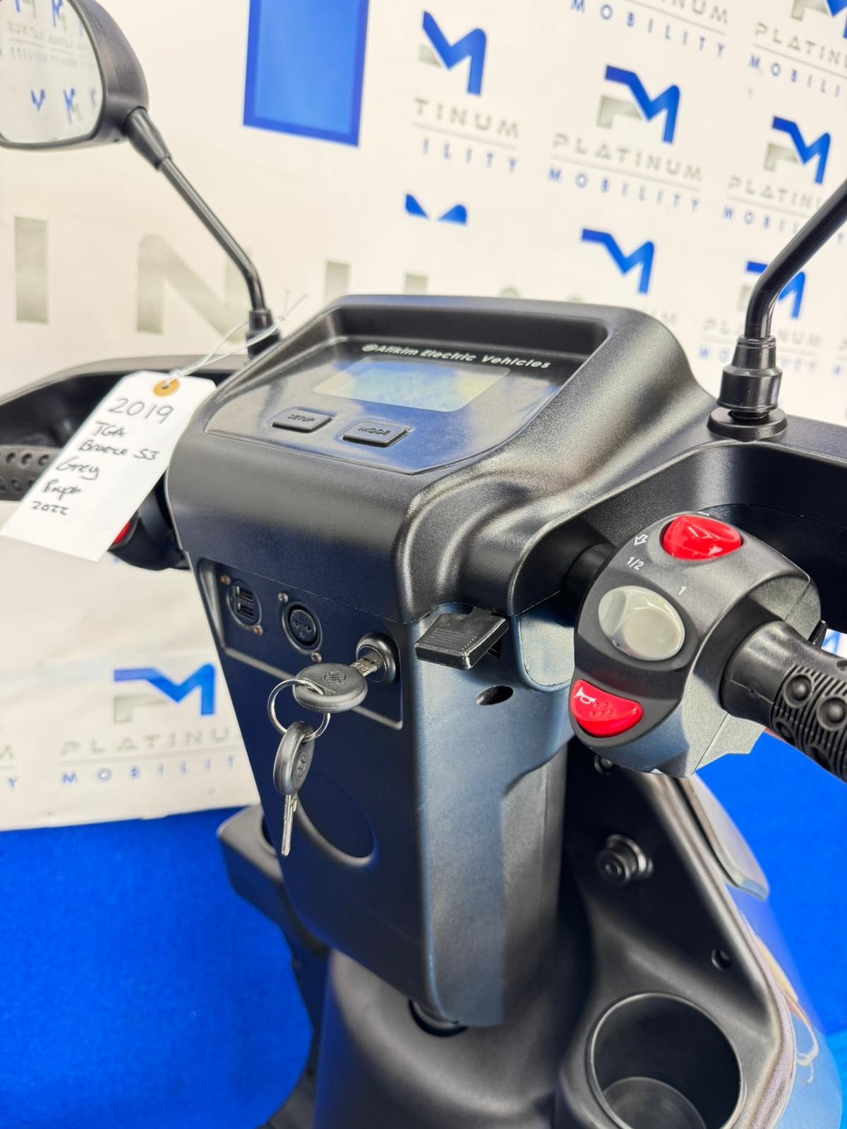 2022 TGA Breeze S3 8MPH LARGE Mobility Scooter All Terrain *2019