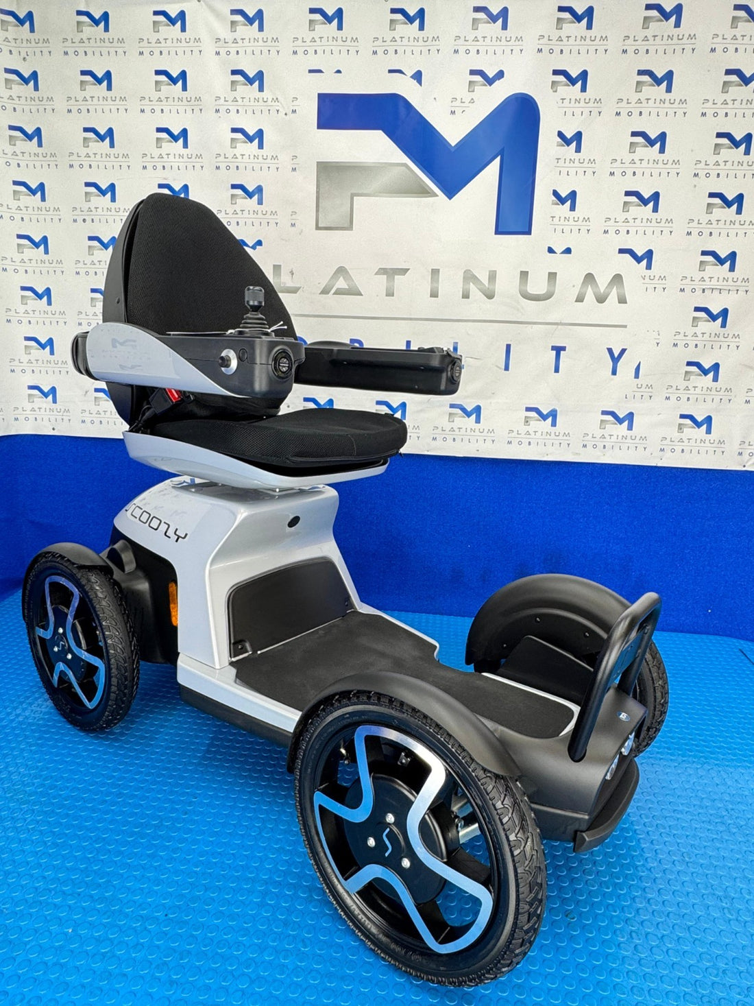 TGA Scoozy Electric Wheelchair Mobility Scooter Powerchair 8mph All Terrain 2133