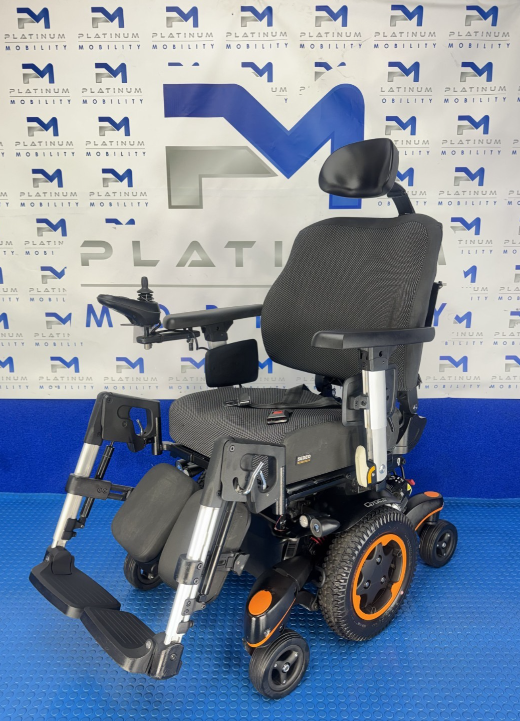 Sunrise Quickie Q700M Powerchair  Hydraulic Legs 6mph 4089