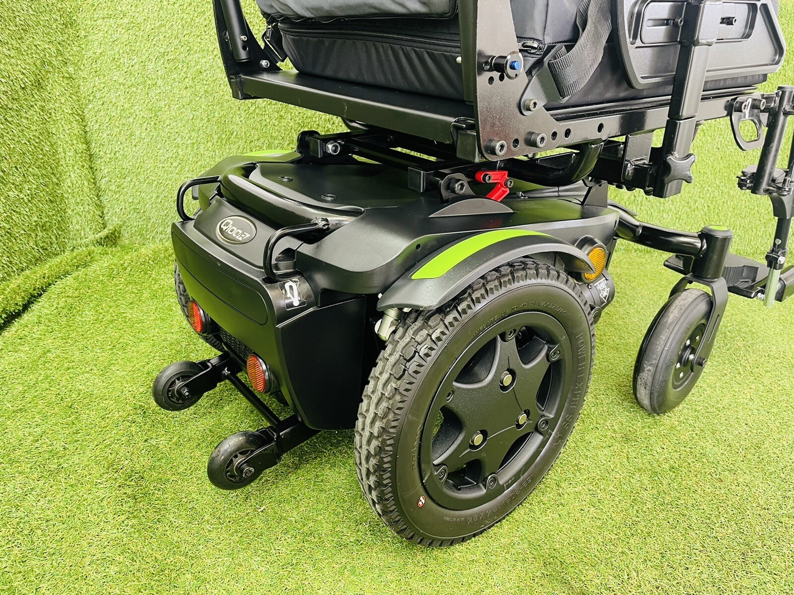 SUNRISE Quickie Q100R 4 MPH Compact Mobility Electric Wheelchair Powerchair