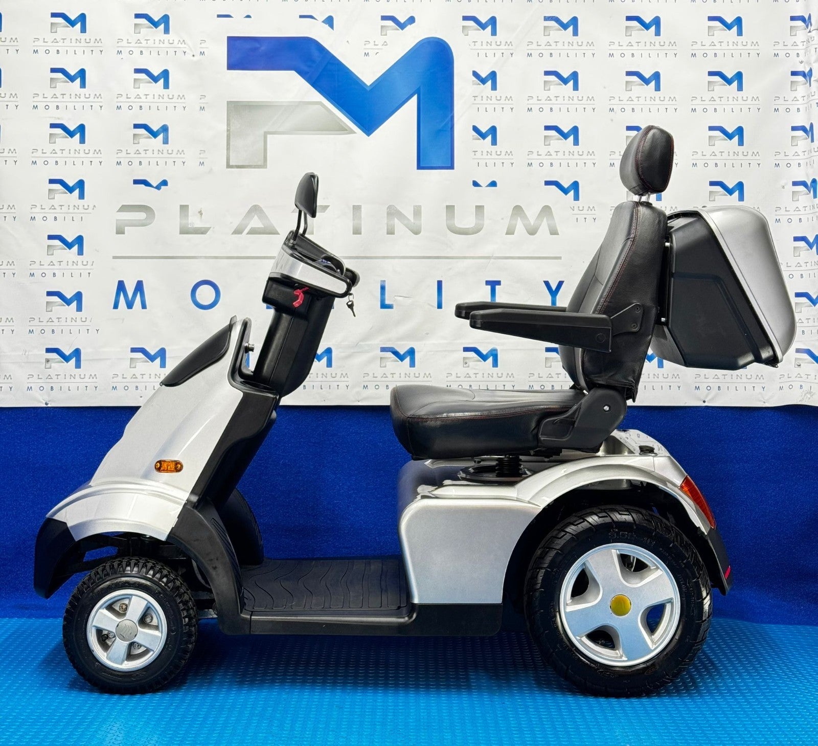 2022 TGA Breeze S4 8MPH All Terrain Mobility Scooter Immaculate Condition 1924