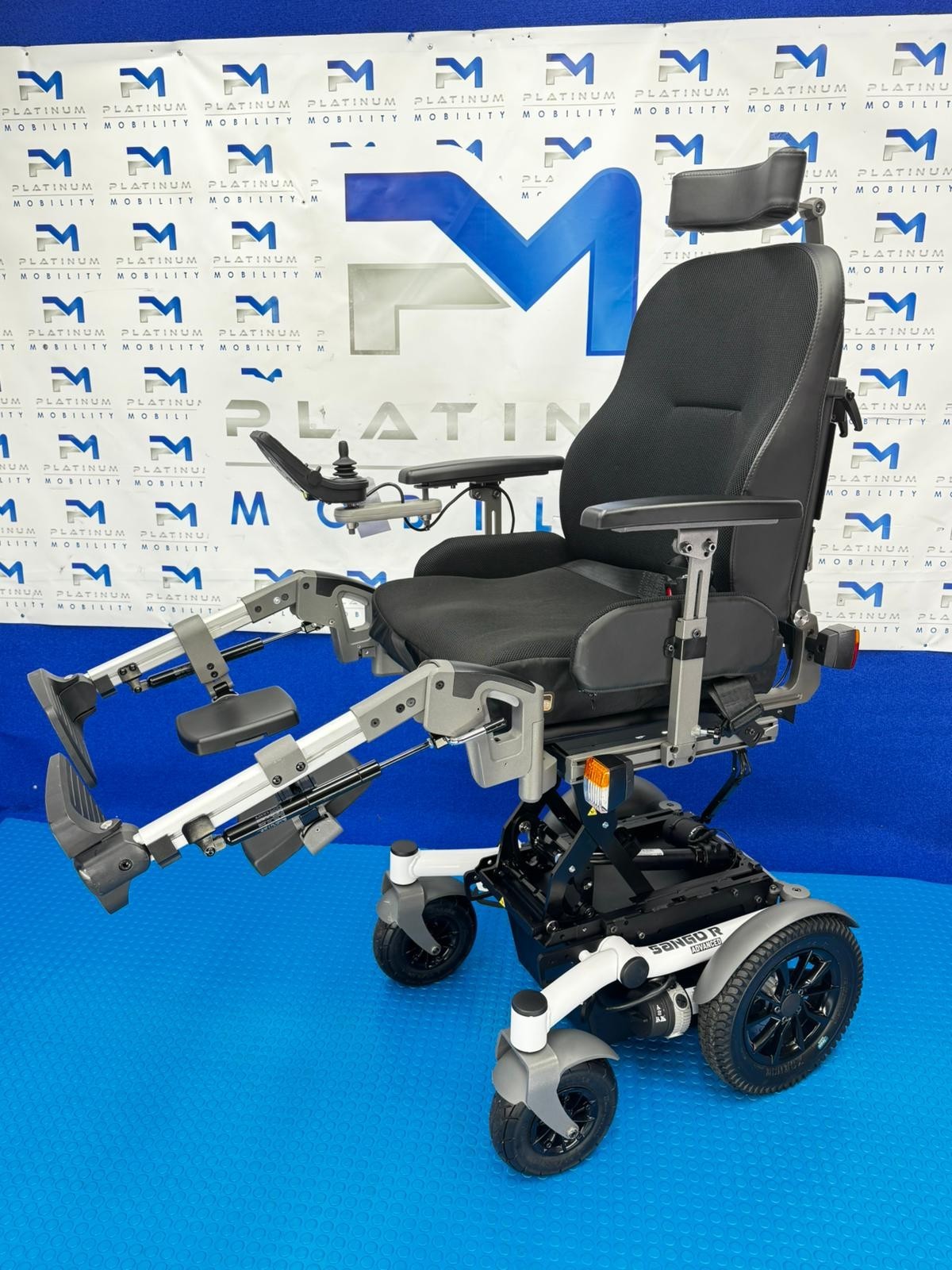 Dietz Sango Advanced R RWD 6mph All Terrain Electric Wheelchair Powerchair 1921