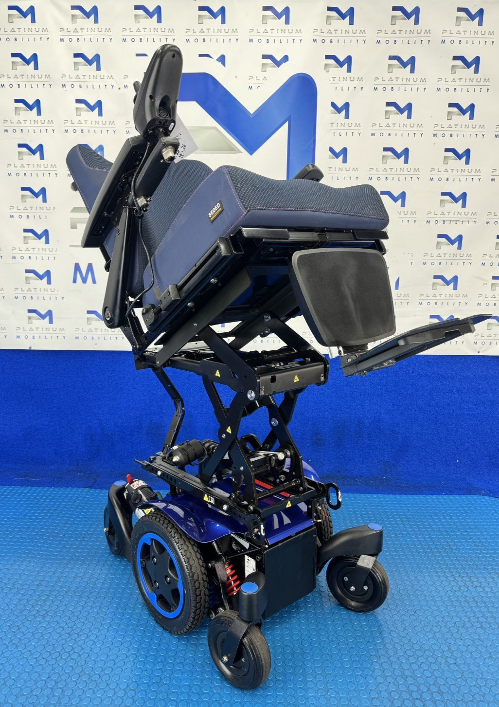Sunrise Quickie Q300 Mini – 4mph Rise and Tilt Electric Wheelchair 1672
