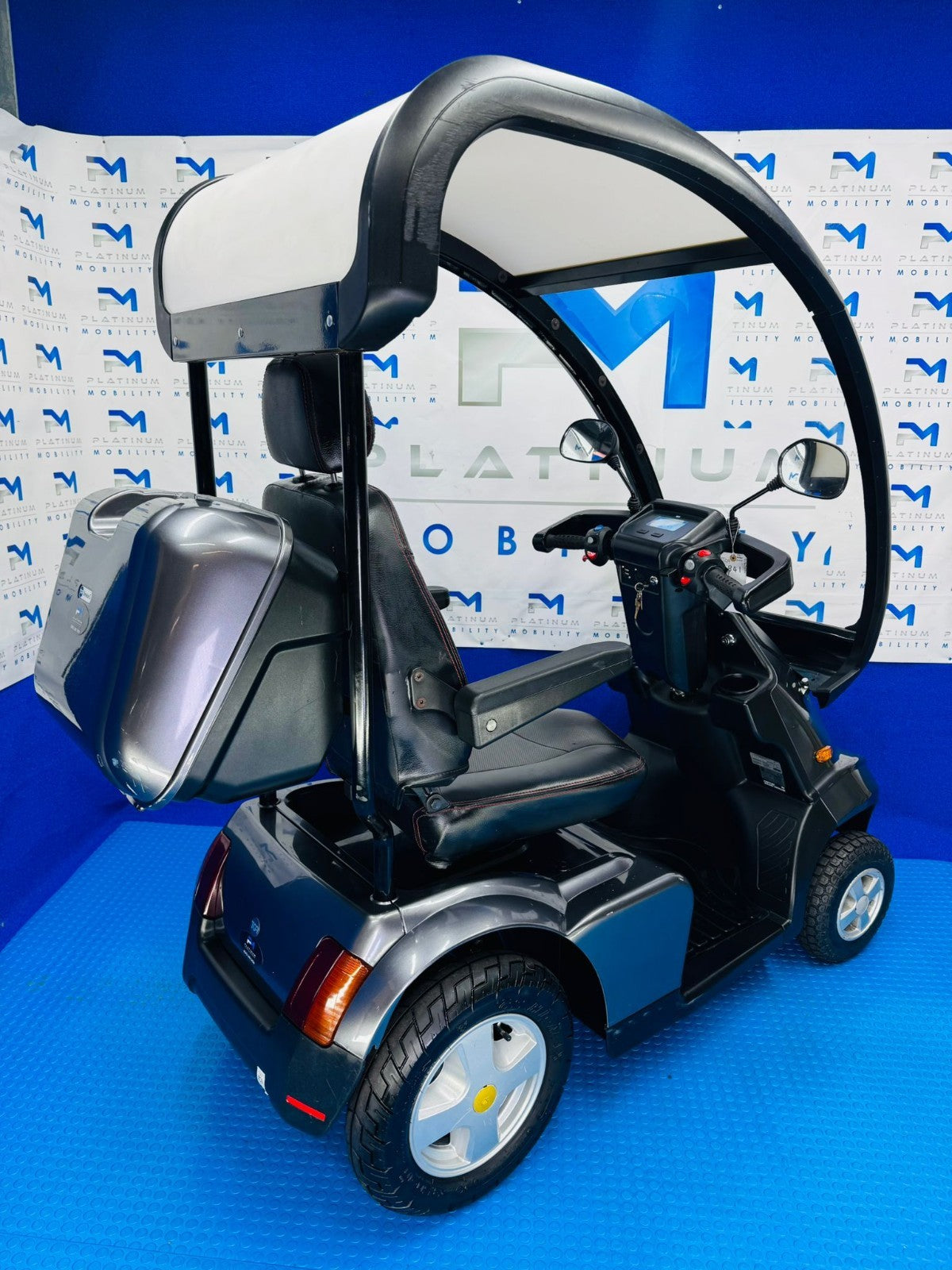 TGA Breeze S4 Canopy 8mph Road LARGE All Terrain Mobility Scooter Buggy 1841