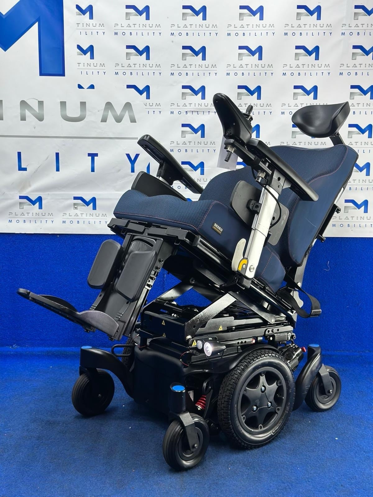 Quickie Q500 M Powerchair – 6mph Riser Electric Wheelchair by Sunrise (916)
