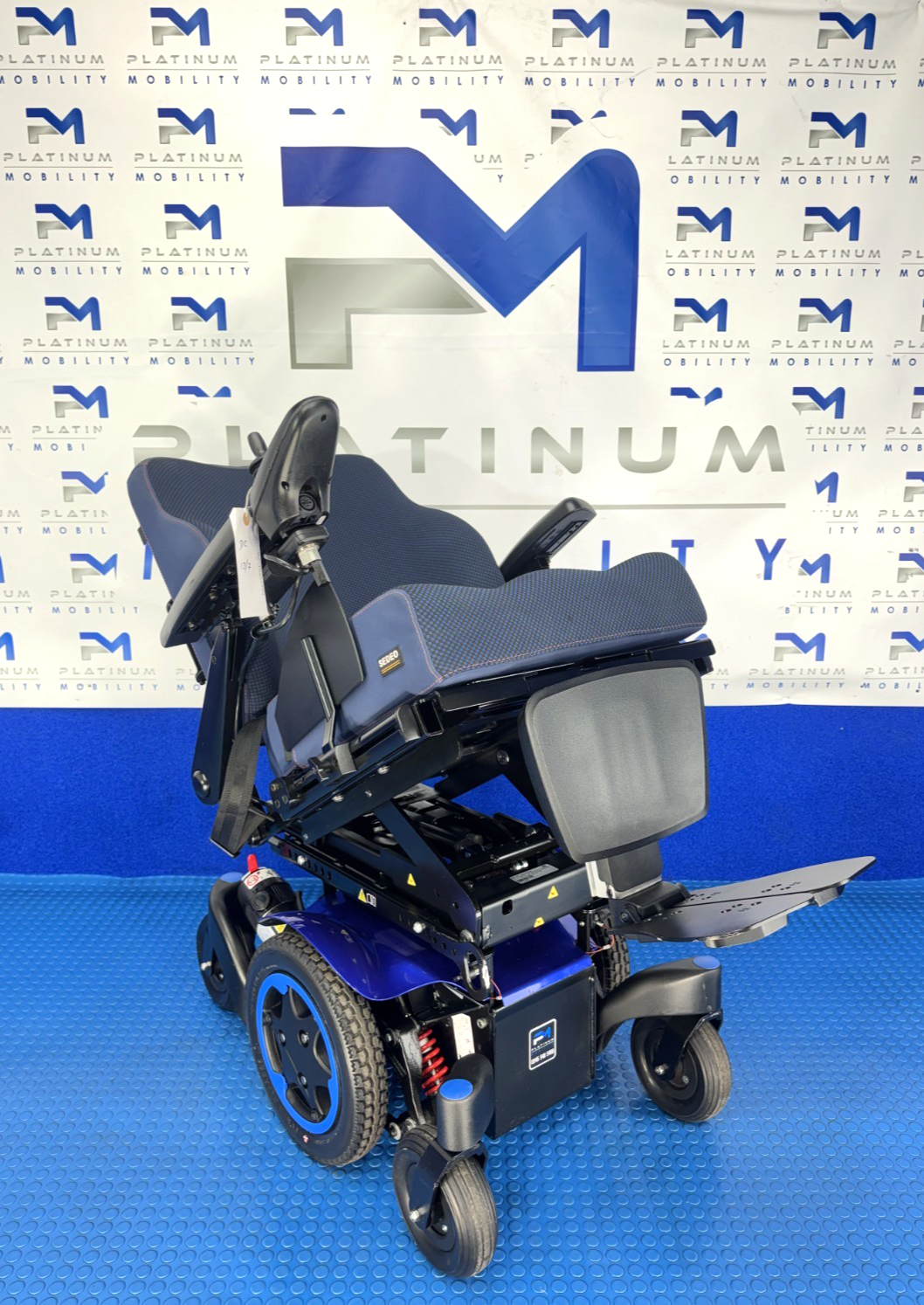 Sunrise Quickie Q300M Powerchair 4 mph Riser, Tilt Electric Wheelchair 1411