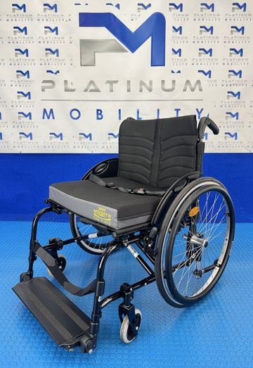 SUNRISE QUICKIE EASYLIFE R 17x17 MANUAL WHEELCHAIR LIGHTWEIGHT ACTIVE 2141