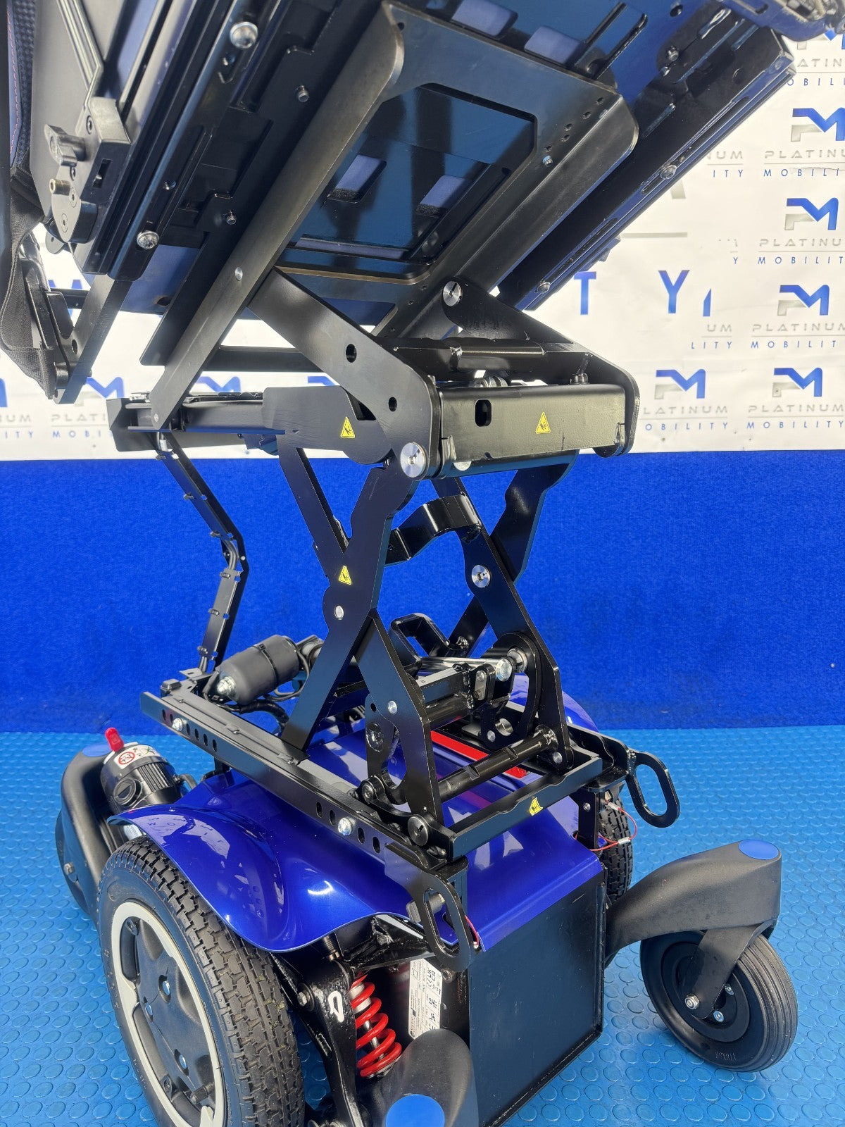 2025 Sunrise Quickie Q300M Mini Powerchair 4 mph Riser Electric Wheelchair 2314