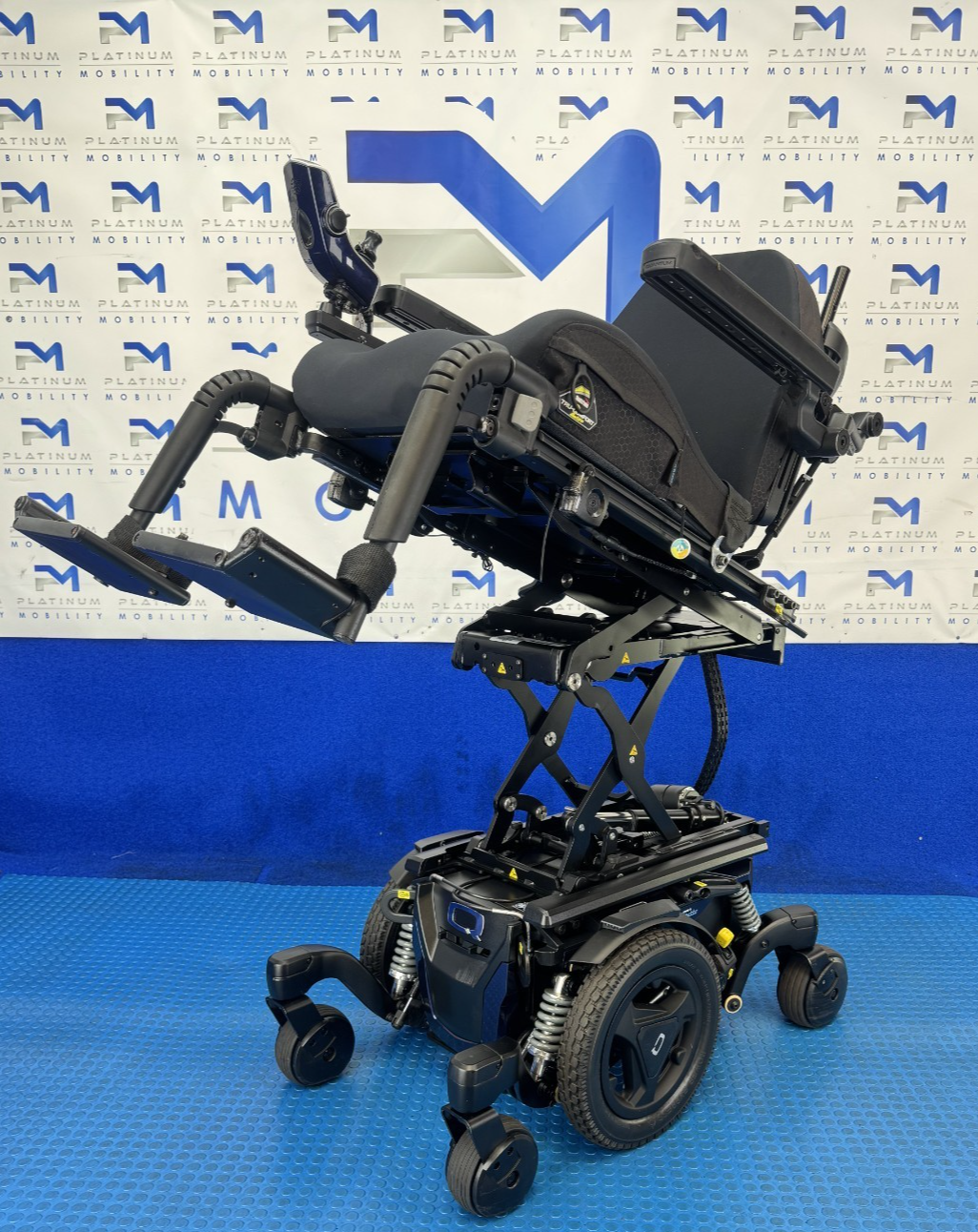 PRIDE QUANTUM EDGE 3 STRETTO i-LEVEL 6 MPH ELECTRIC MOBILITY POWERCHAIR 1095