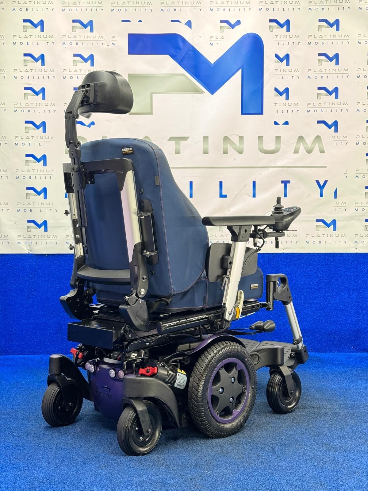 CUSTOM 2024 Sunrise Q500 M Powerchair – 6mph Riser Electric Wheelchair (1819)