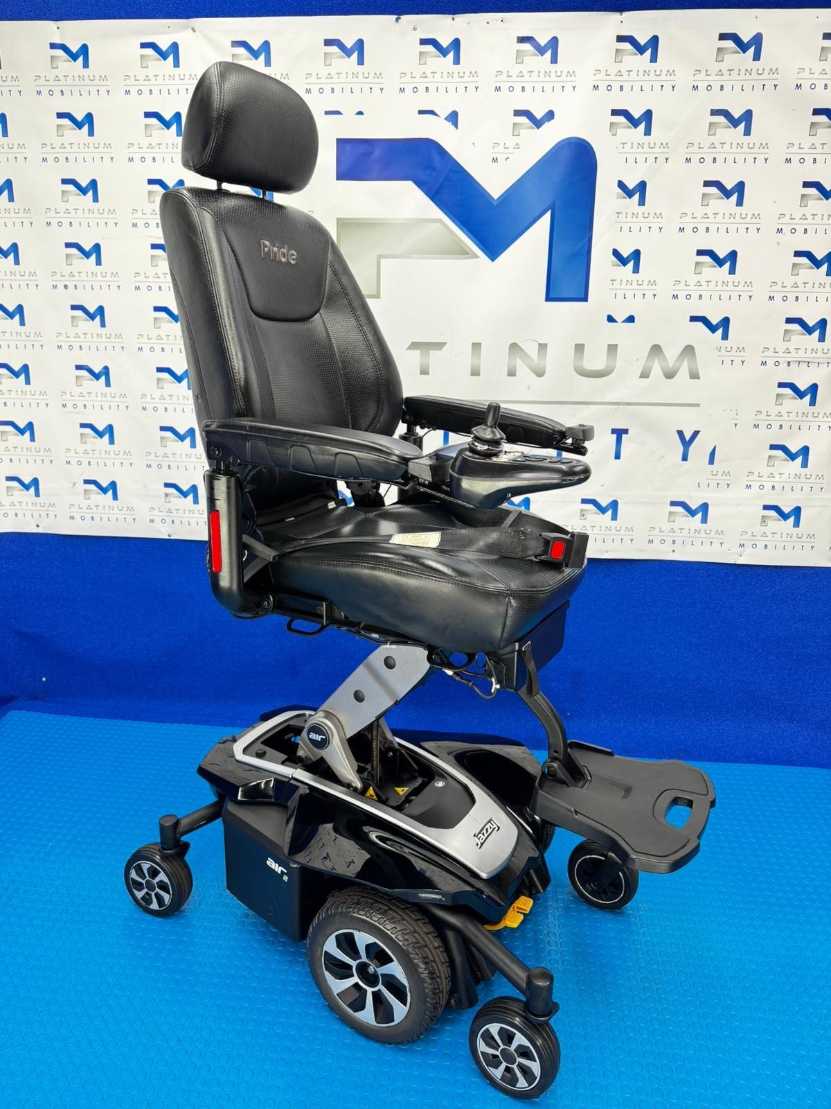 Pride Jazzy Air 2.0 Power Chair Electric Wheelchair with Electric Seat Lift 1839