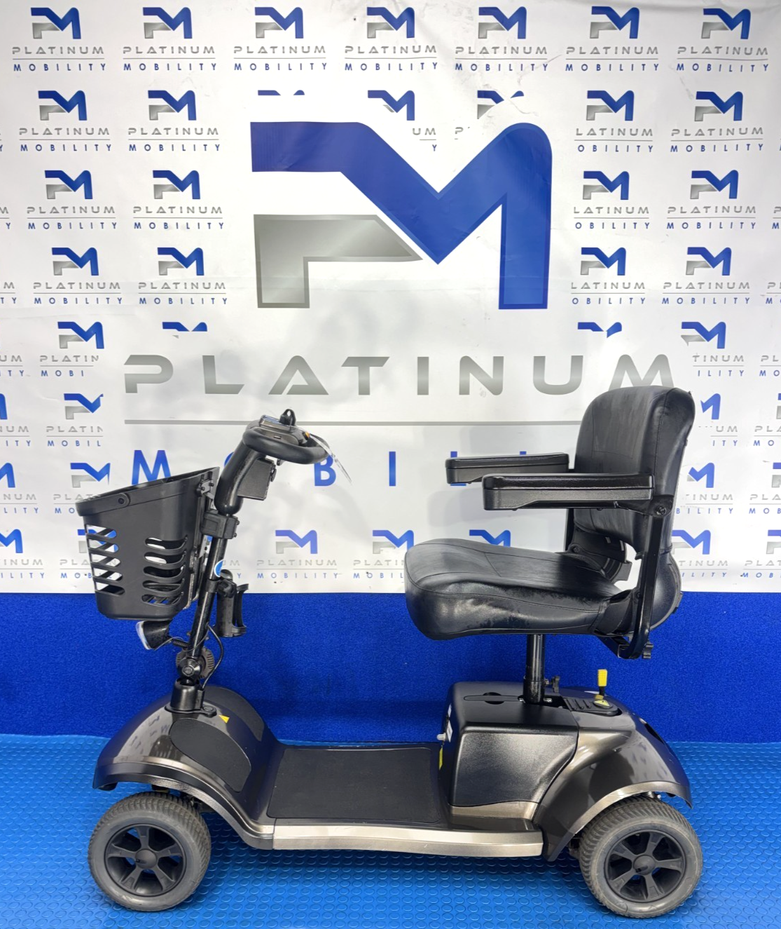 One Rehab Vantage Lightweight Mobility Scooter 4MPH Portable 4162