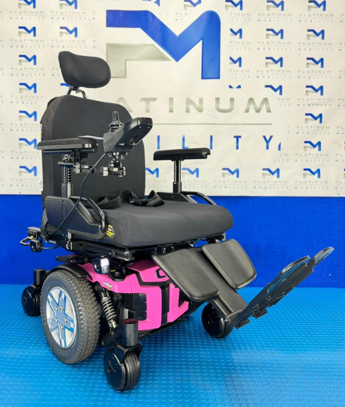 Quantum Q6 2.0 Edge HD Electric Powerchair 4mph Heavy Duty 32st Mid Wheel 2237