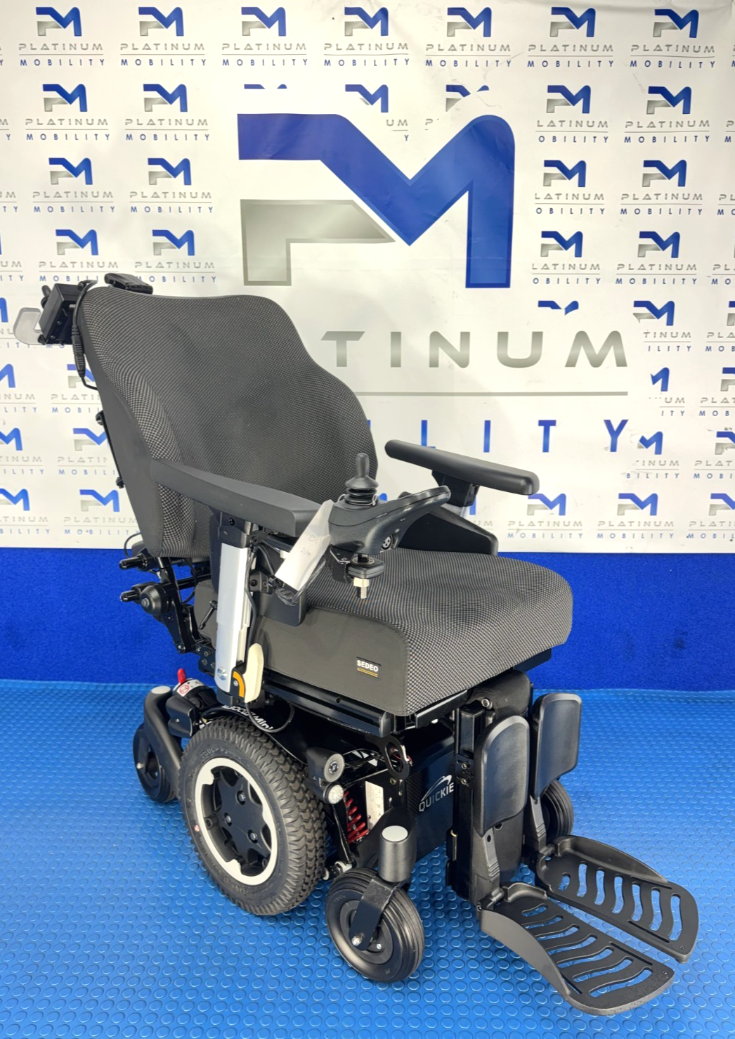 Sunrise Quickie Q300M Powerchair 6 mph Riser, Tilt, Electric Legs, Recline 4129