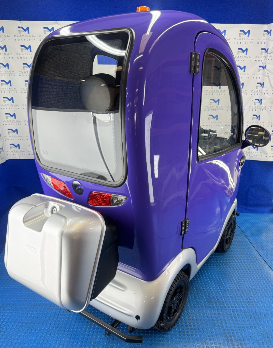 Scooter-Pac Cabin Car Mobility Scooter Air Tyres New Batteries 8 Mph 2560