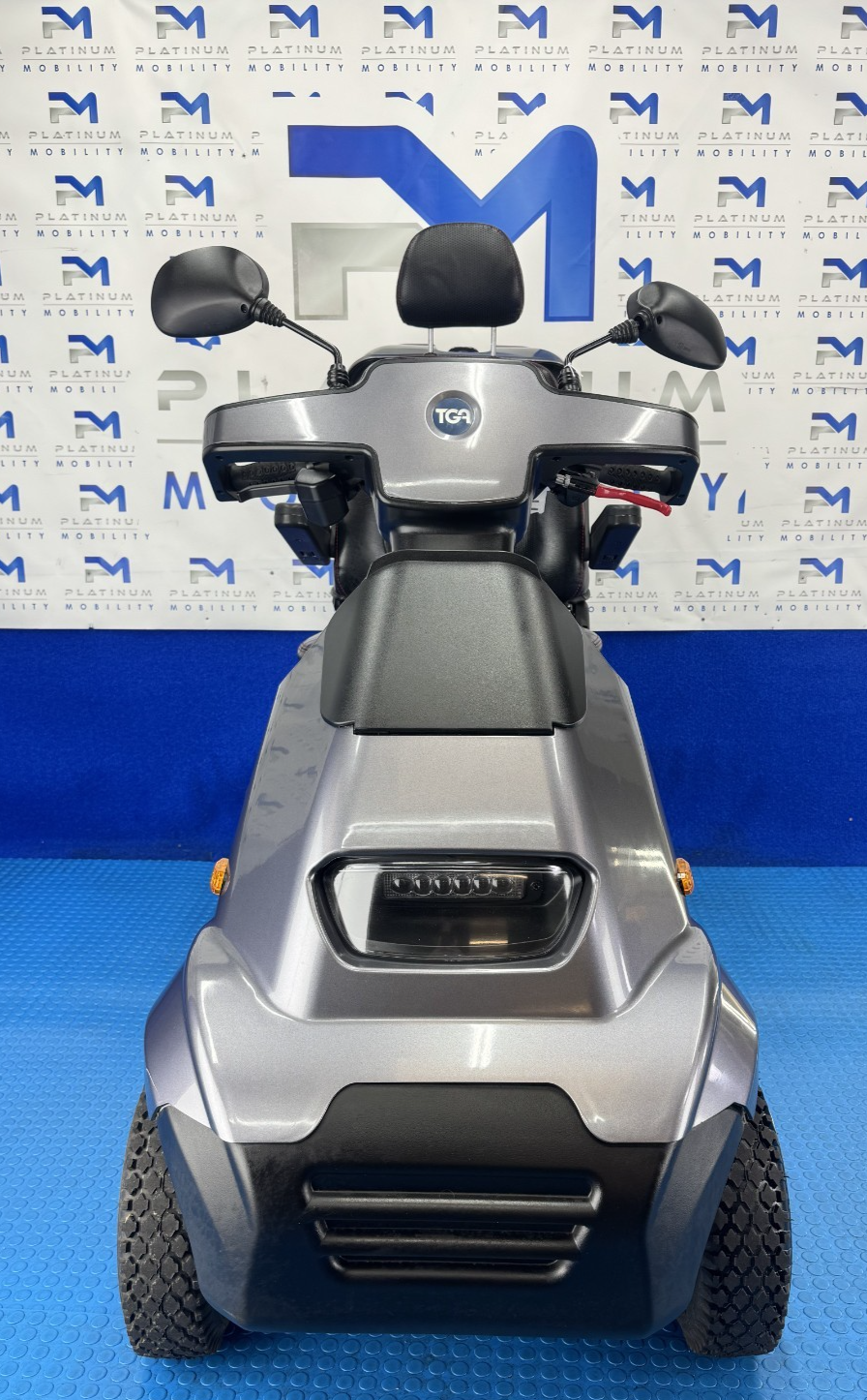 TGA Breeze S4 8MPH All Terrain Mobility Scooter Road Stunning Condition 2832
