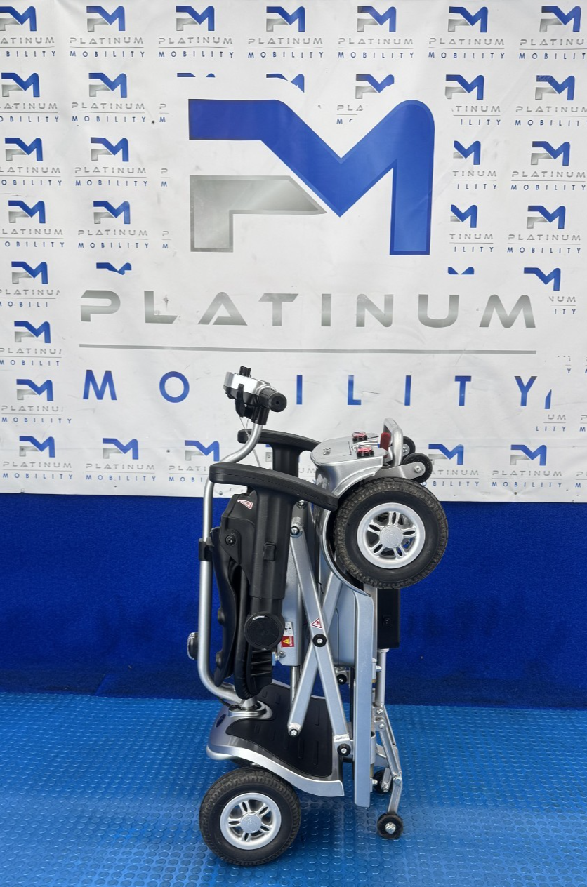 Kymco K-Lite FE Remote Mobility Scooter Auto Folding Lightweight 4 MPH 2515