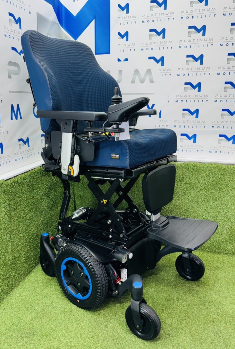 2021 SUNRISE QUICKIE Q500 M 6MPH ELECTRIC RISE MOBILITY POWERCHAIR WHEELCHAIR M2