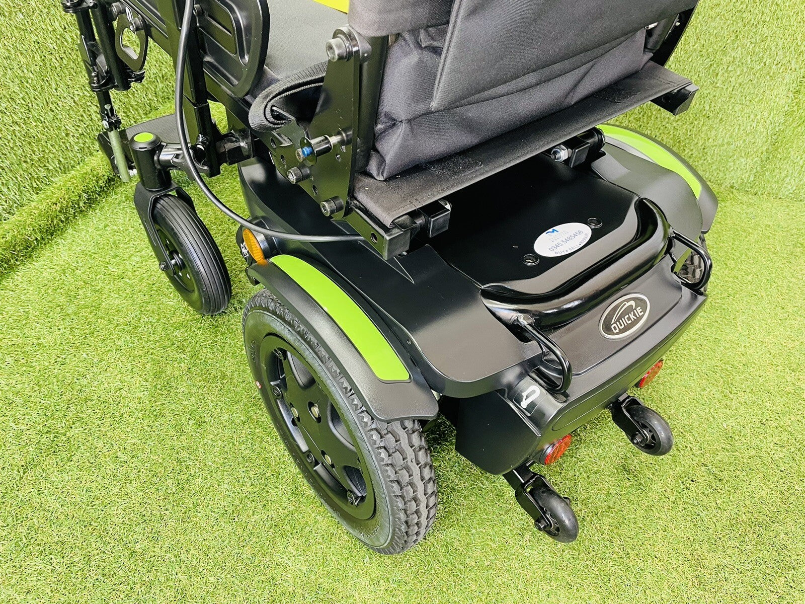 Powerchair Quickie Q100R Compact Indoor Outdoor Sunrise Medical Comfy Mid Wheel