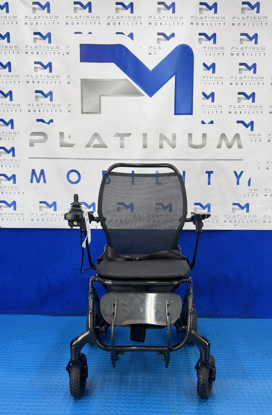 QUICKIE Q50 R LIGHTWEIGHT CARBON FIBRE POWERCHAIR SCOOTER FOLDING 4MPH 2813