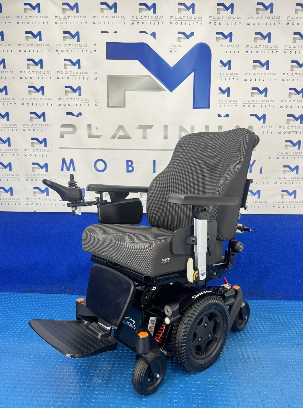 Sunrise Quickie Q300M Powerchair 6 mph Riser, Tilt Electric Wheelchair 2827