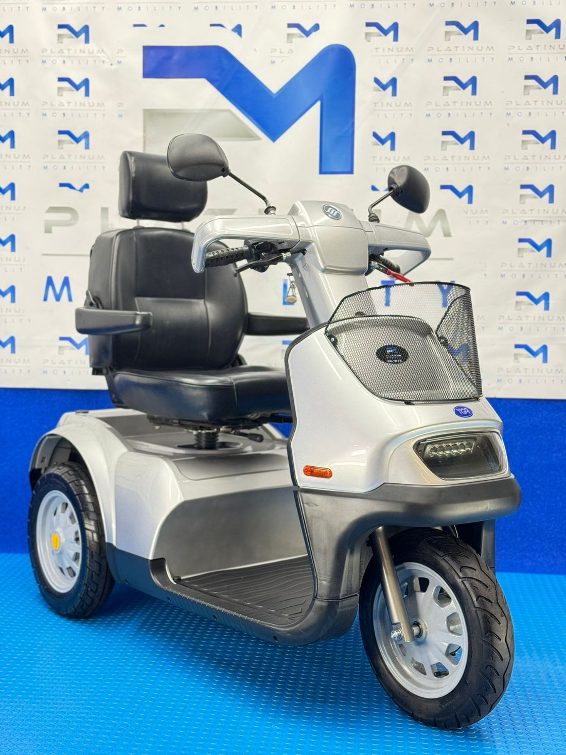 TGA Breeze S3 8MPH LARGE Electric Mobility Scooter All Terrain 1869