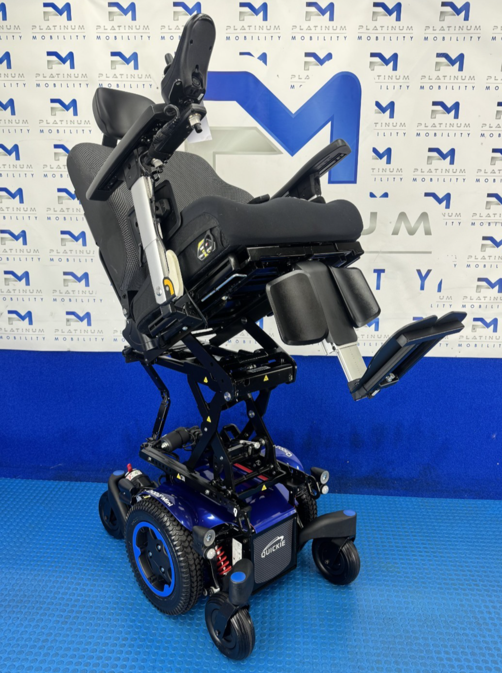 SUNRISE QUICKIE Q300M 6MPH ELECTRIC RECLINE RISER TILT POWERCHAIR 2447
