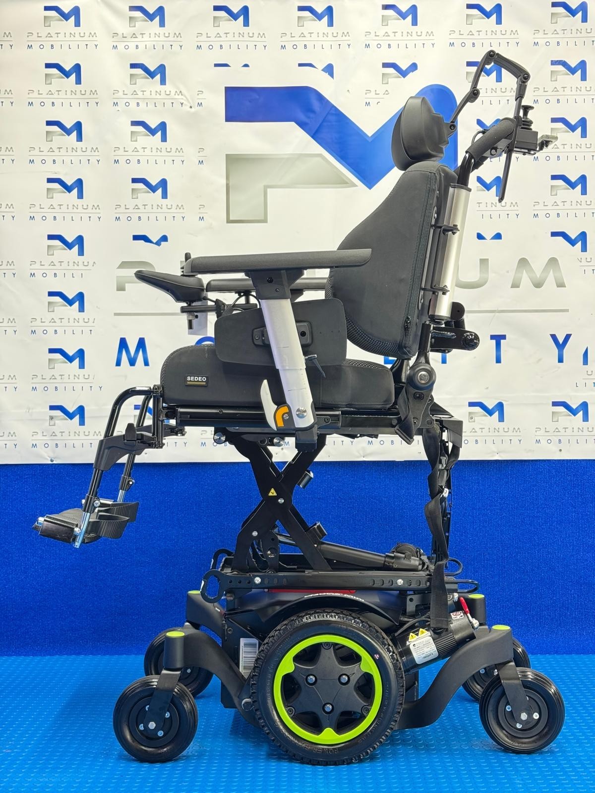 Sunrise Quickie Q300 Mini Powerchair 4mph Riser Electric Wheelchair Carer 1828