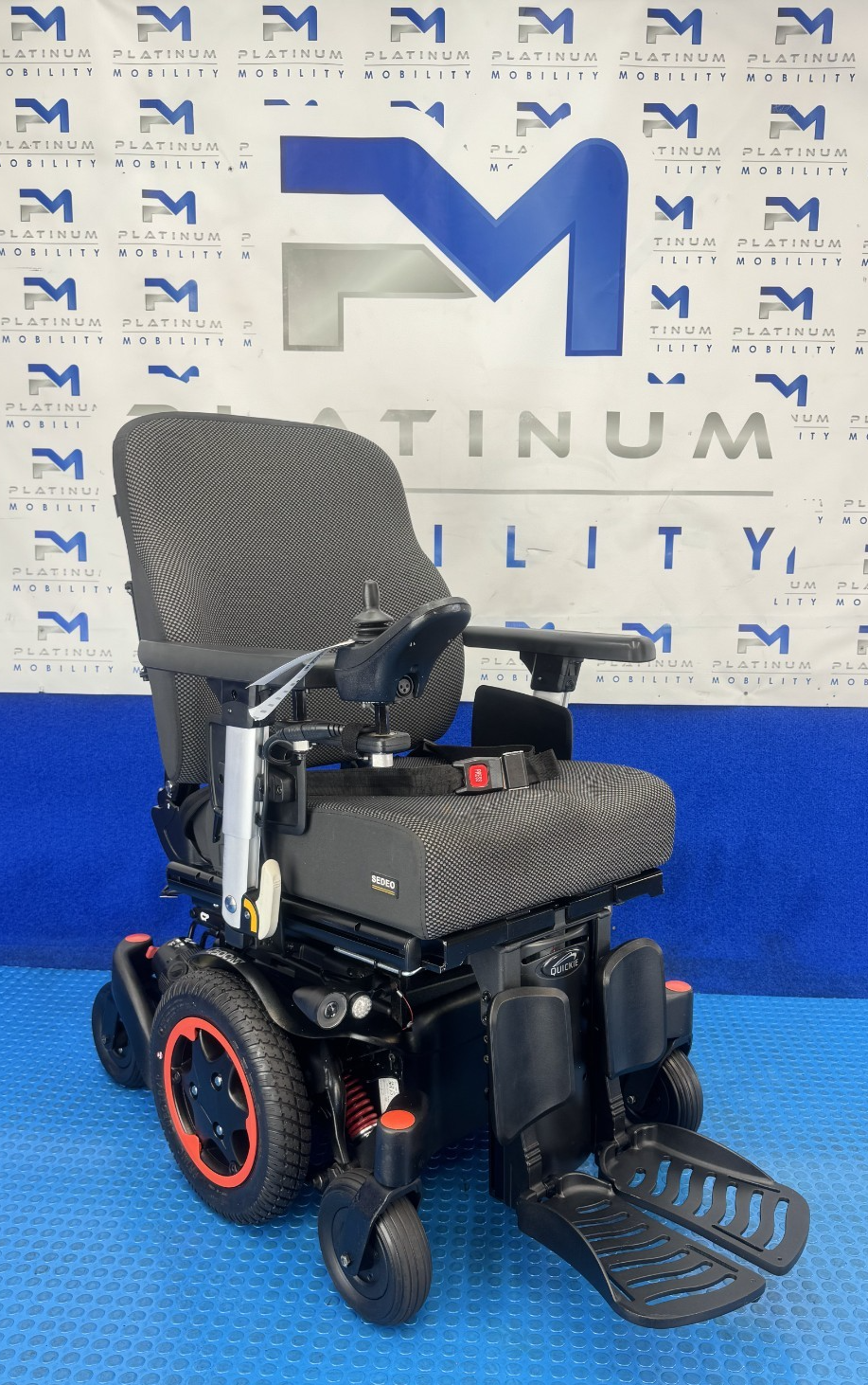 2025 Sunrise Quickie Q500 M Powerchair Rise & Tilt 6mph New Batteries 2471