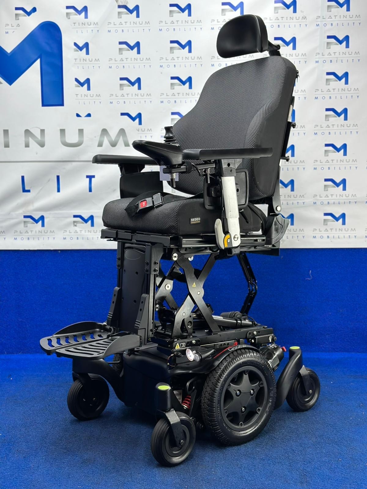 Quickie Q500 M Powerchair – 6mph Riser Electric Wheelchair by Sunrise (1511)