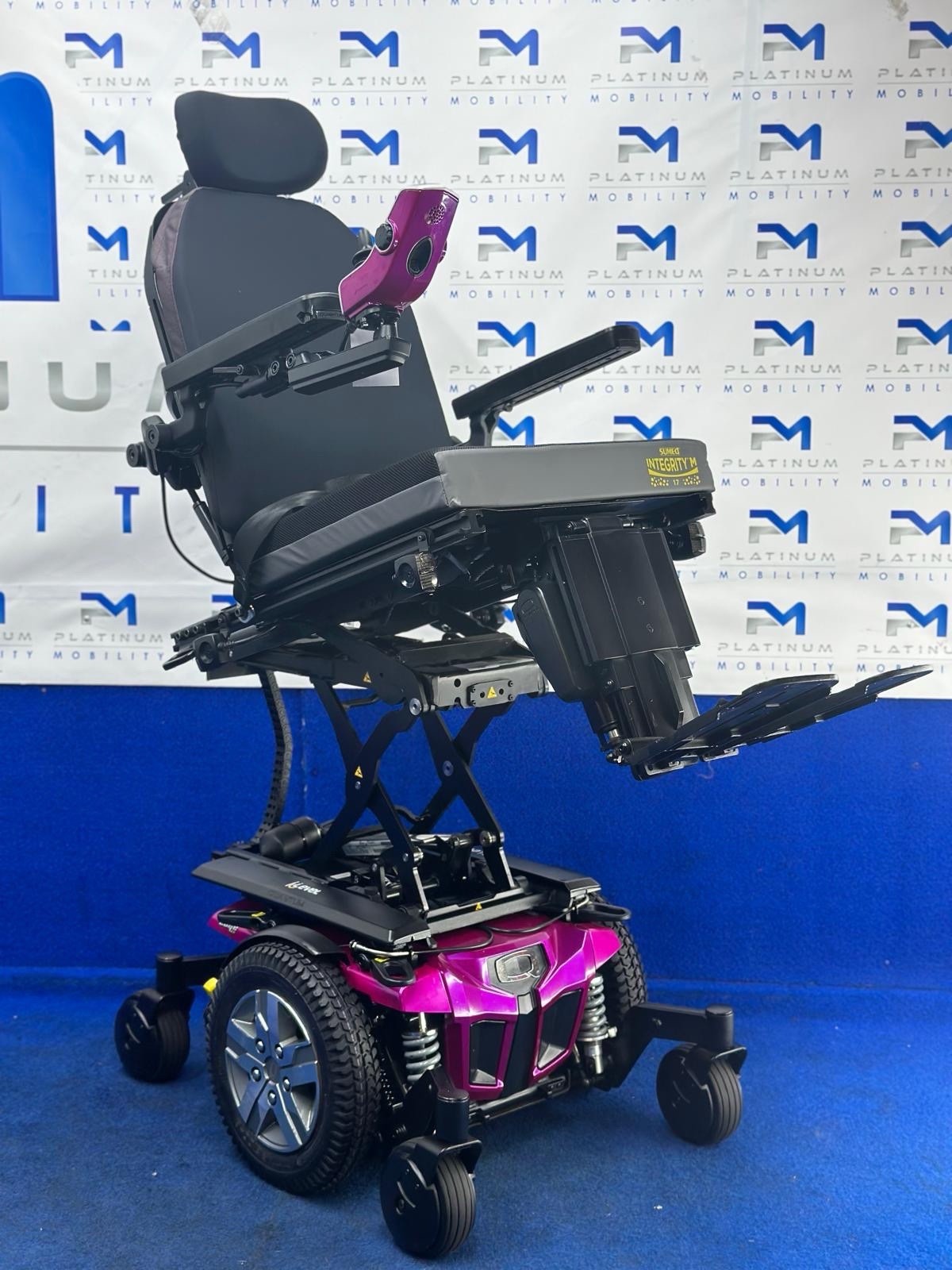 PRIDE QUANTUM Q6 EDGE 2.0 i-LEVEL 6 MPH ELECTRIC MOBILITY POWERCHAIR 1137