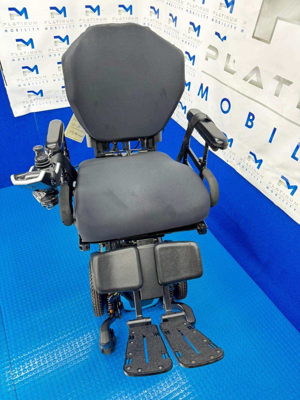 Quantum Edge 3 Stretto Powerchair – 4mph Narrow Electric Wheelchair (1837)