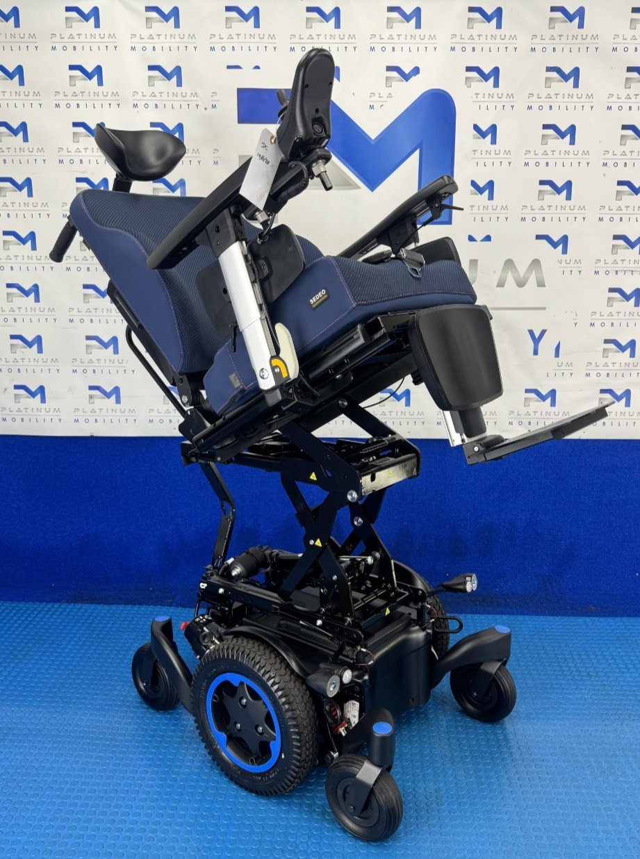 2026 Sunrise Q300M Powerchair 6MPH Electric Riser, Tilt, Recline Wheelchair 2379