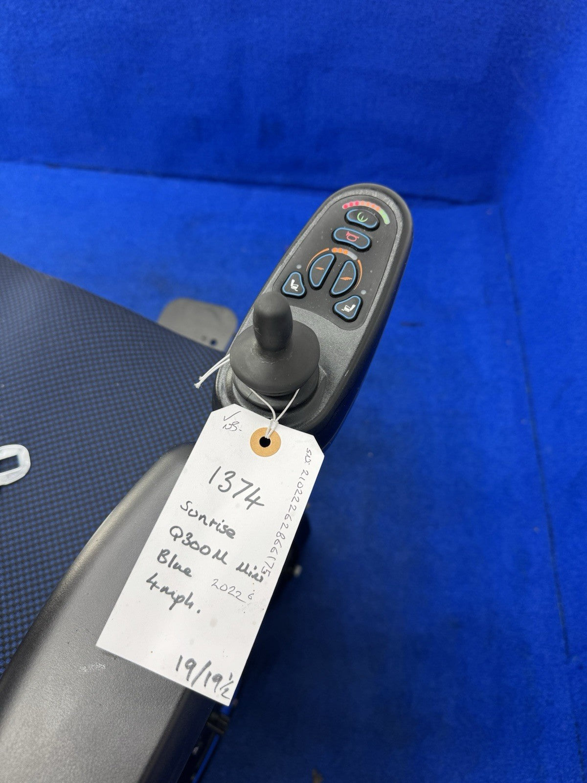 Quickie Q300 M Mini Powerchair 4 mph Riser Electric Wheelchair by Sunrise (1374)