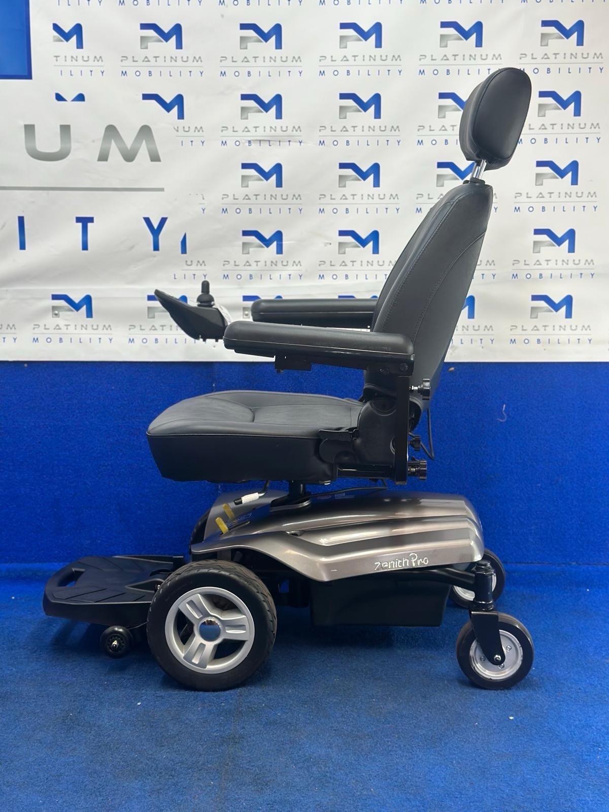 ZENITH I GO PRO 4MPH ELECTRIC WHEELCHAIR POWERCHAIR Mobility 978
