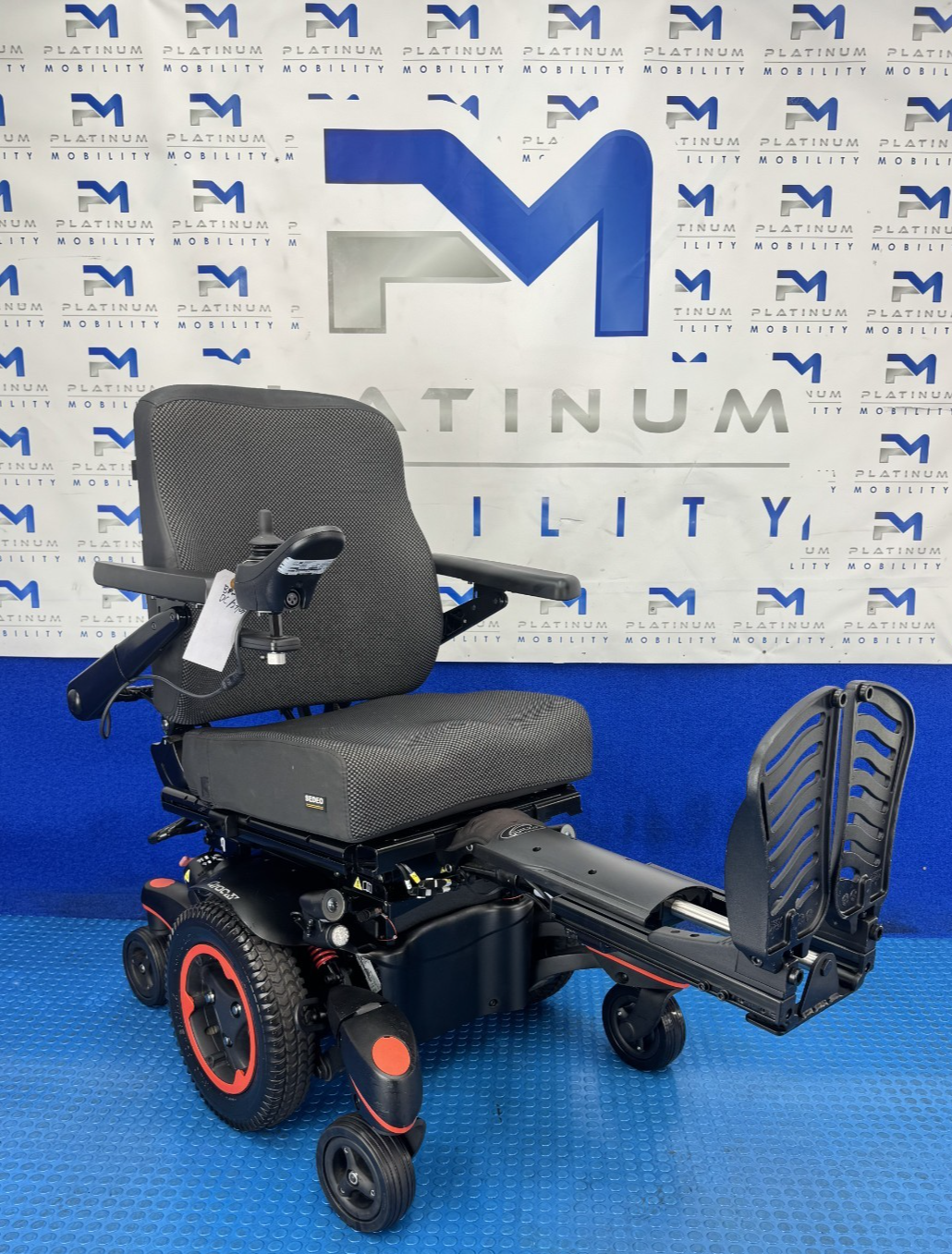 Sunrise Quickie Q700 M 6mph Electric Rise Tilt Legs Recline Wheelchair 2491