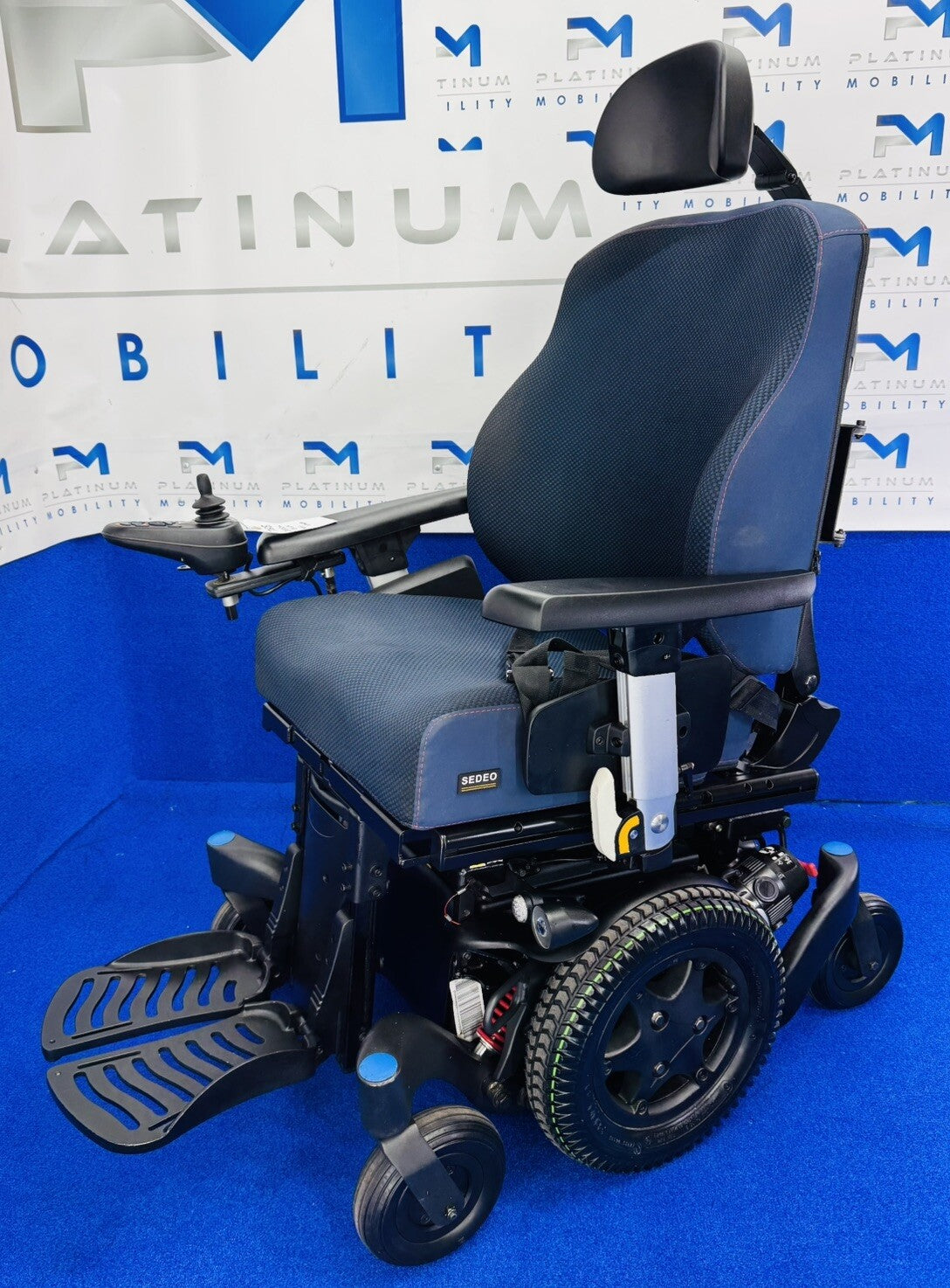 2021 SUNRISE QUICKIE Q500 M 6MPH ELECTRIC RISE MOBILITY POWERCHAIR WHEELCHAIR M2
