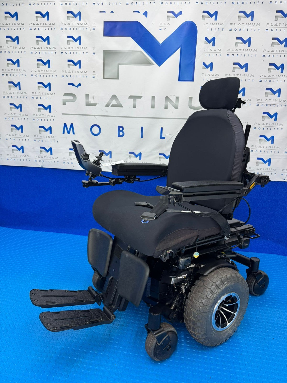 PRIDE QUANTUM Q6 EDGE Z 2.0 i-LEVEL 6 MPH ELECTRIC MOBILITY POWERCHAIR 871