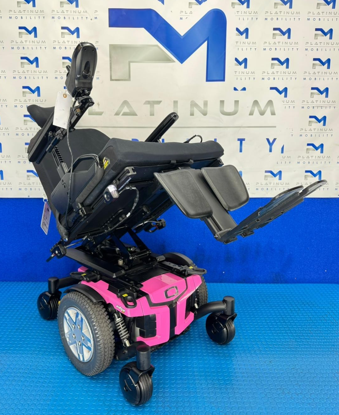 Quantum Q6 2.0 Edge HD Electric Powerchair 4mph Heavy Duty 32st Mid Wheel 2237