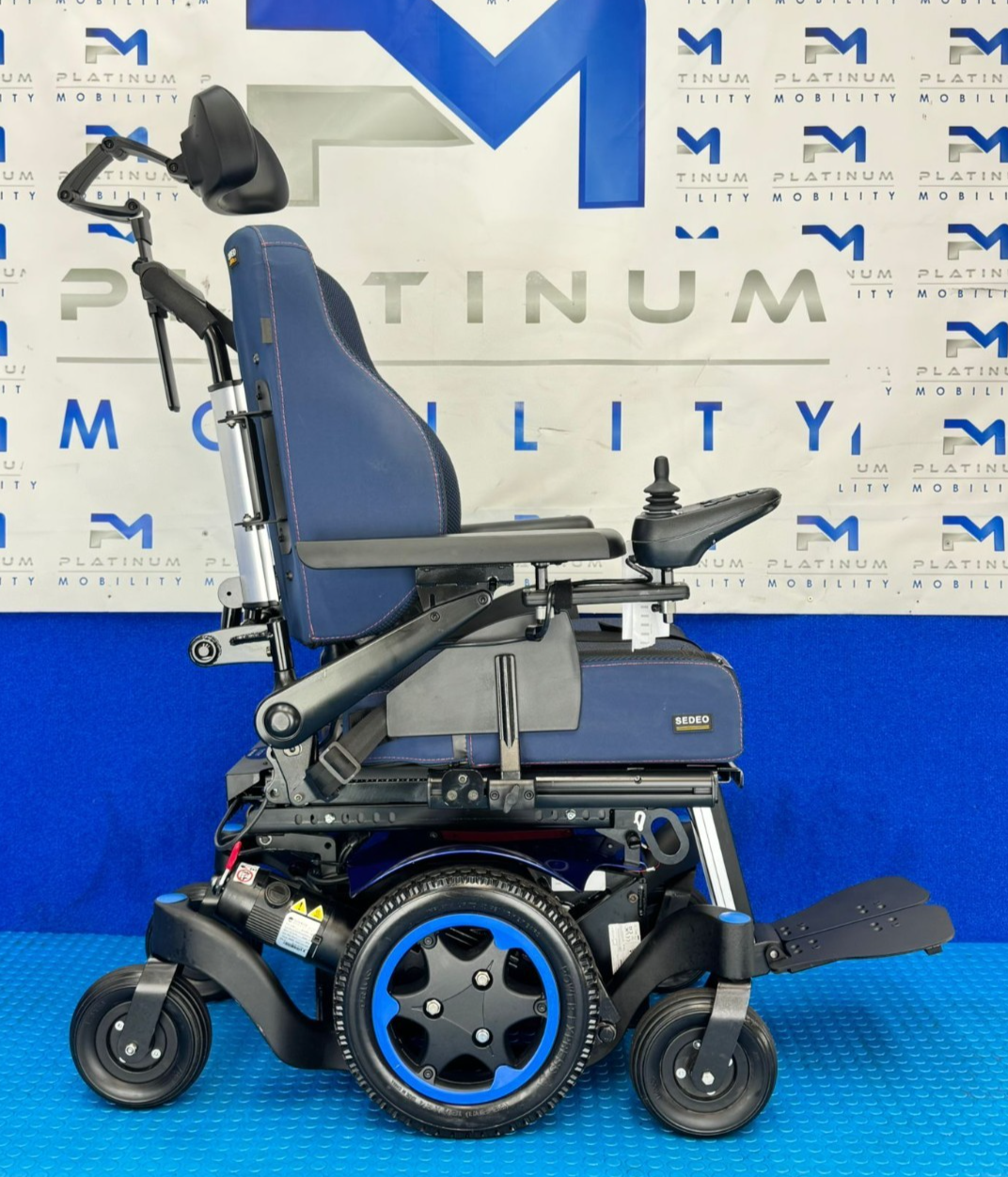 SUNRISE QUICKIE Q300 MINI RISER TILT COMPACT POWERCHAIR REF 2261