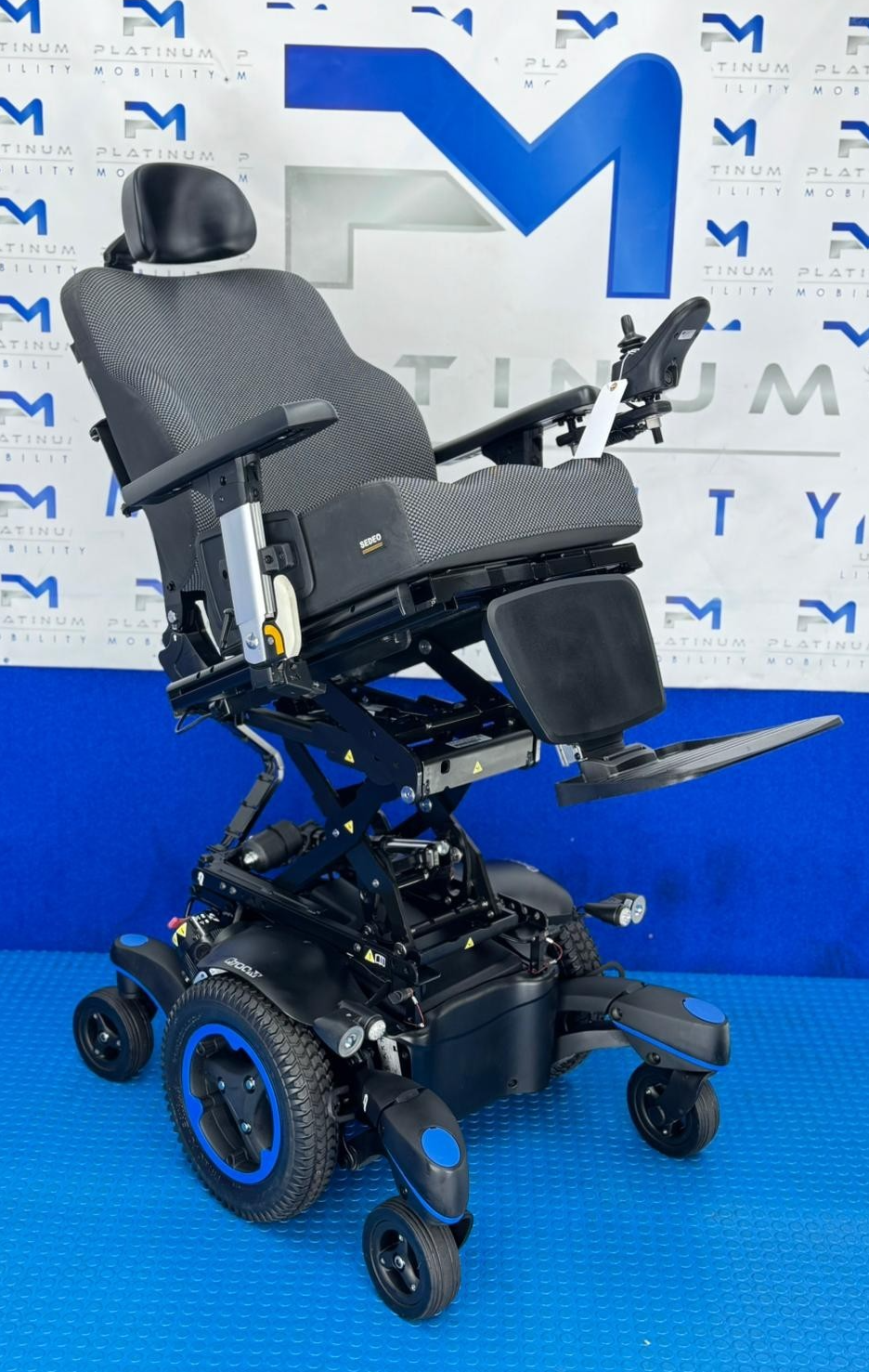 2024 Sunrise Quickie Q700 M Powerchair  6mph Riser Tilt Electric Wheelchair 2230