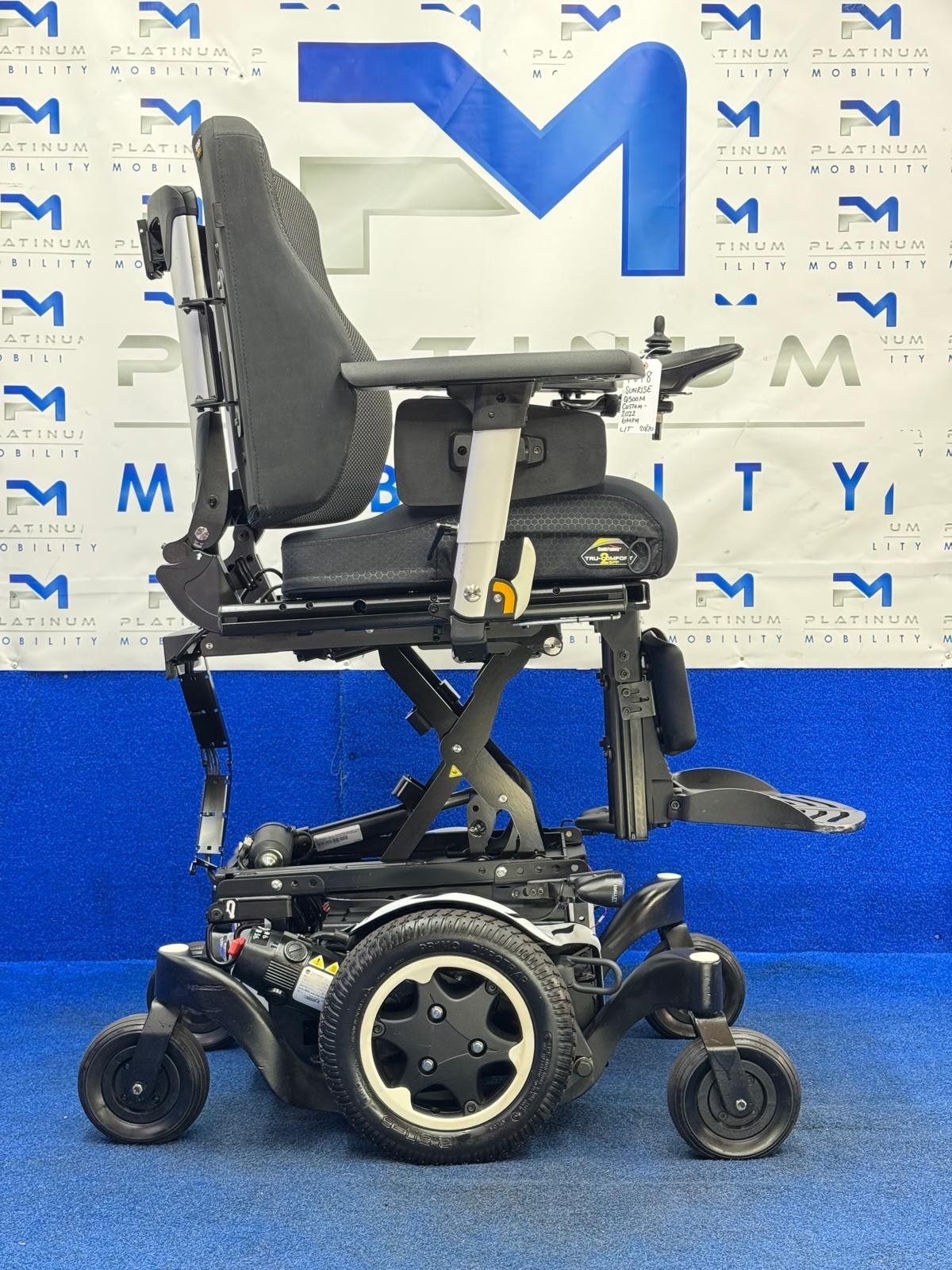 CUSTOM Sunrise Quickie Q500 M Powerchair – 6mph Riser Electric Wheelchair (1818)