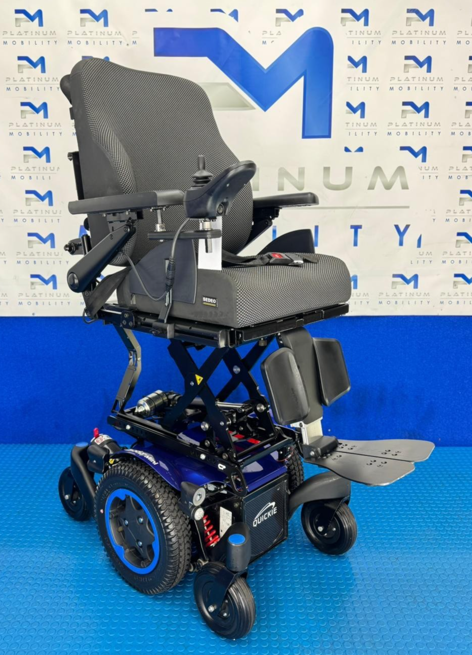 Sunrise Quickie Q300 M Mini Powerchair 6 mph Riser Electric Wheelchair 2223