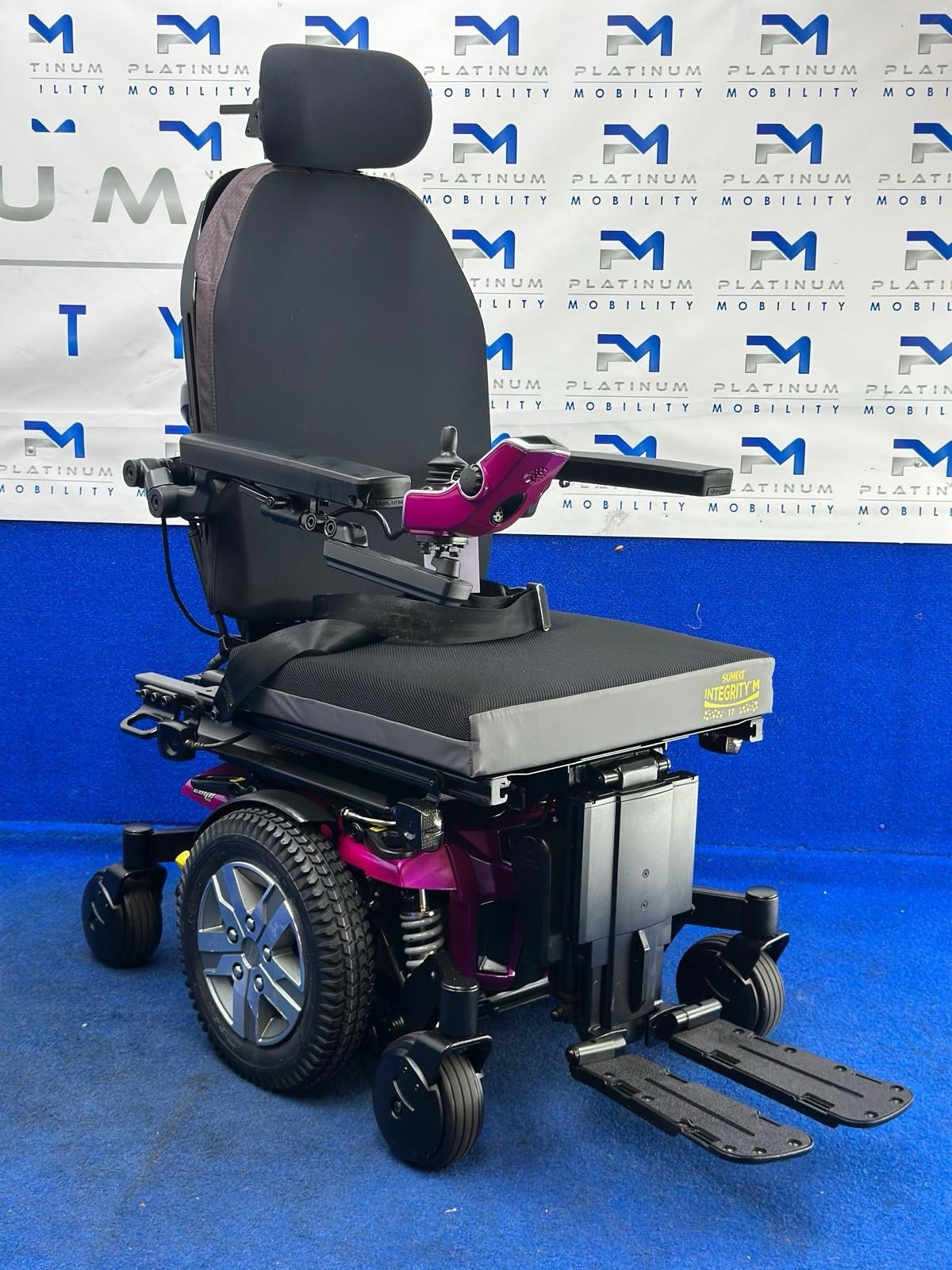 PRIDE QUANTUM Q6 EDGE 2.0 i-LEVEL 6 MPH ELECTRIC MOBILITY POWERCHAIR 1137