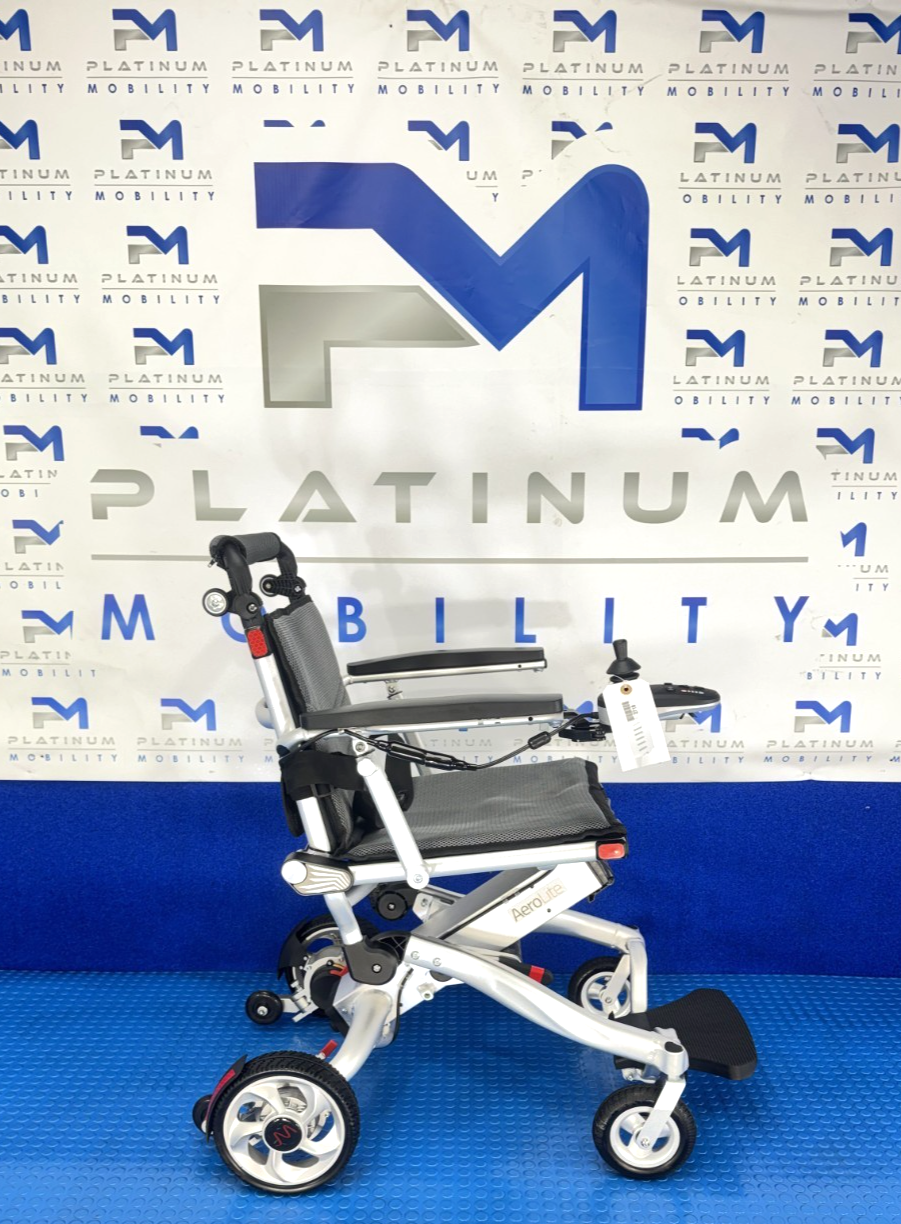 Motion Healthcare Trekker Aerolite ELECTRIC WHEELCHAIR POWERCHAIR 4MPH 2718