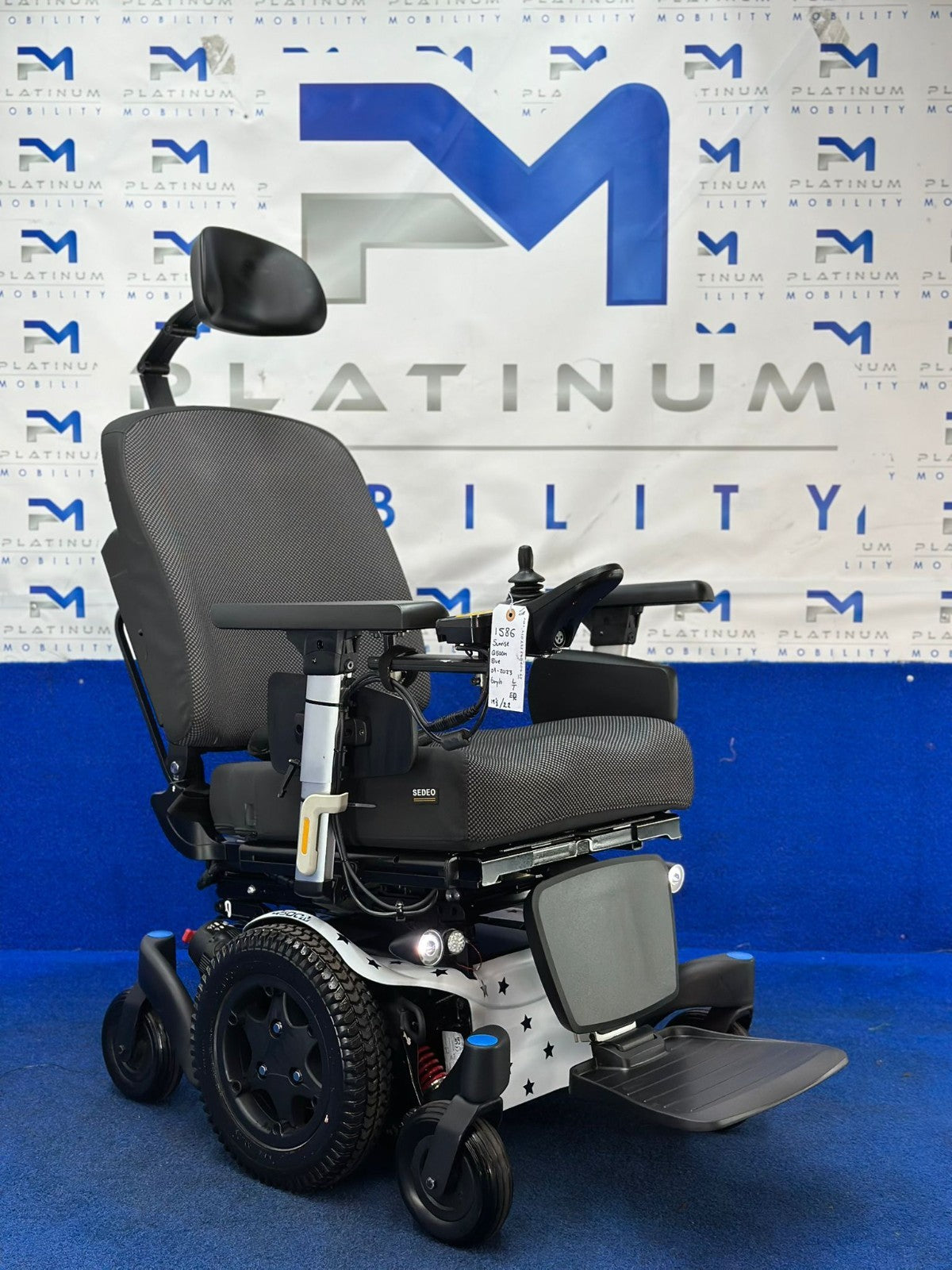 CUSTOM Sunrise Quickie Q500 M Powerchair – 6mph Riser Electric Wheelchair (1586)