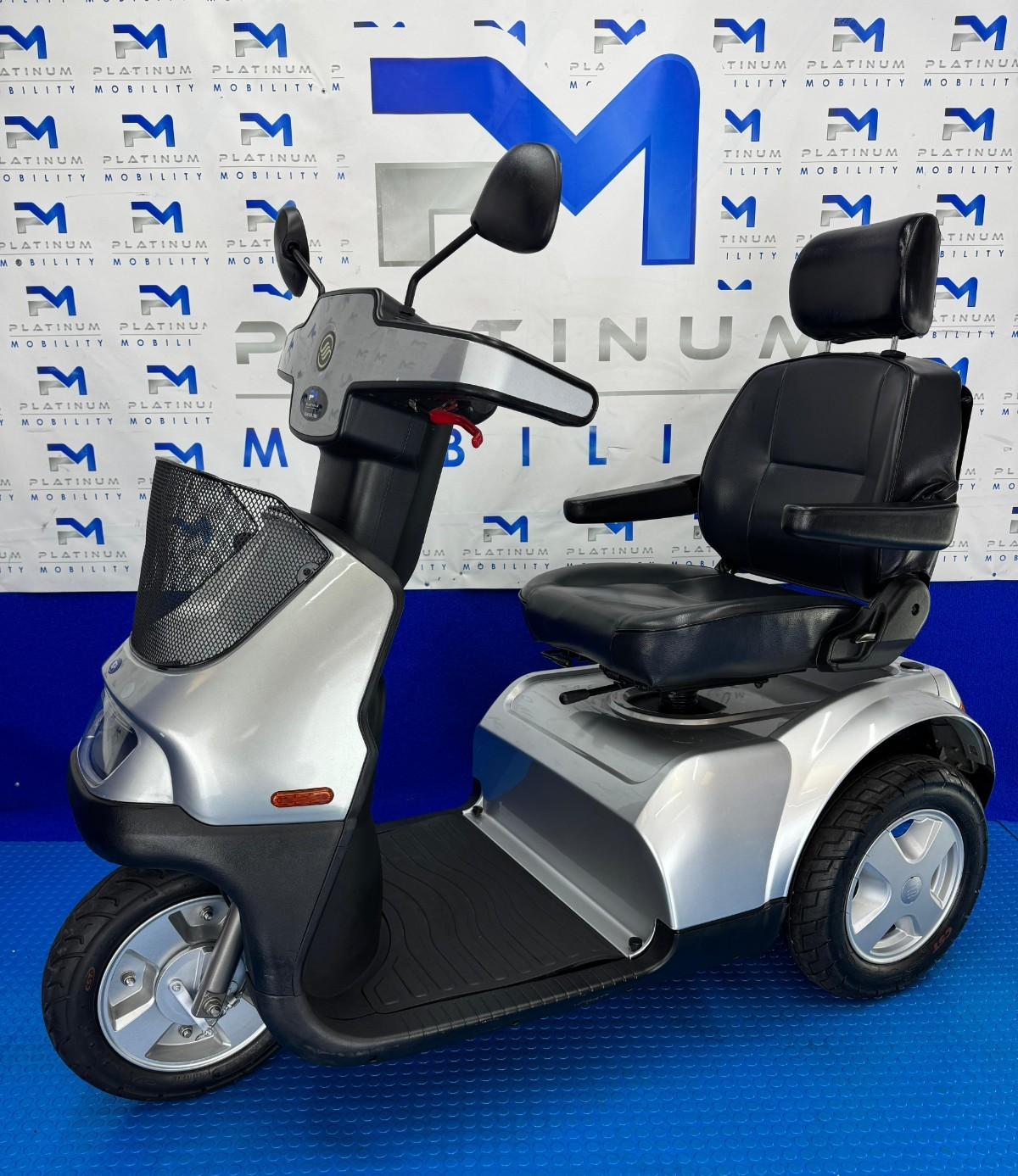TGA Breeze S3 8MPH LARGE Mobility Scooter All Terrain *2105